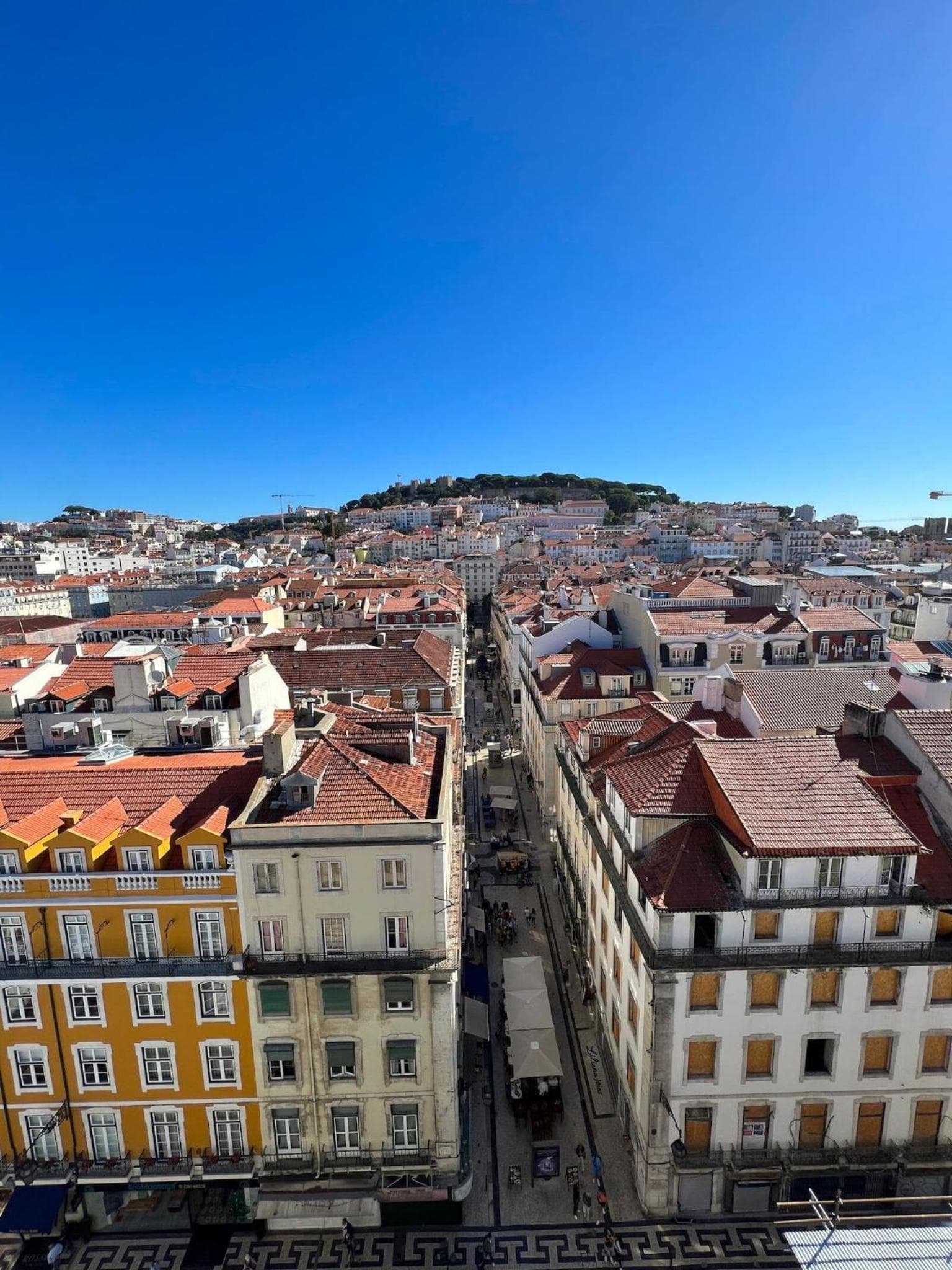 Large apartment on Rua Augusta