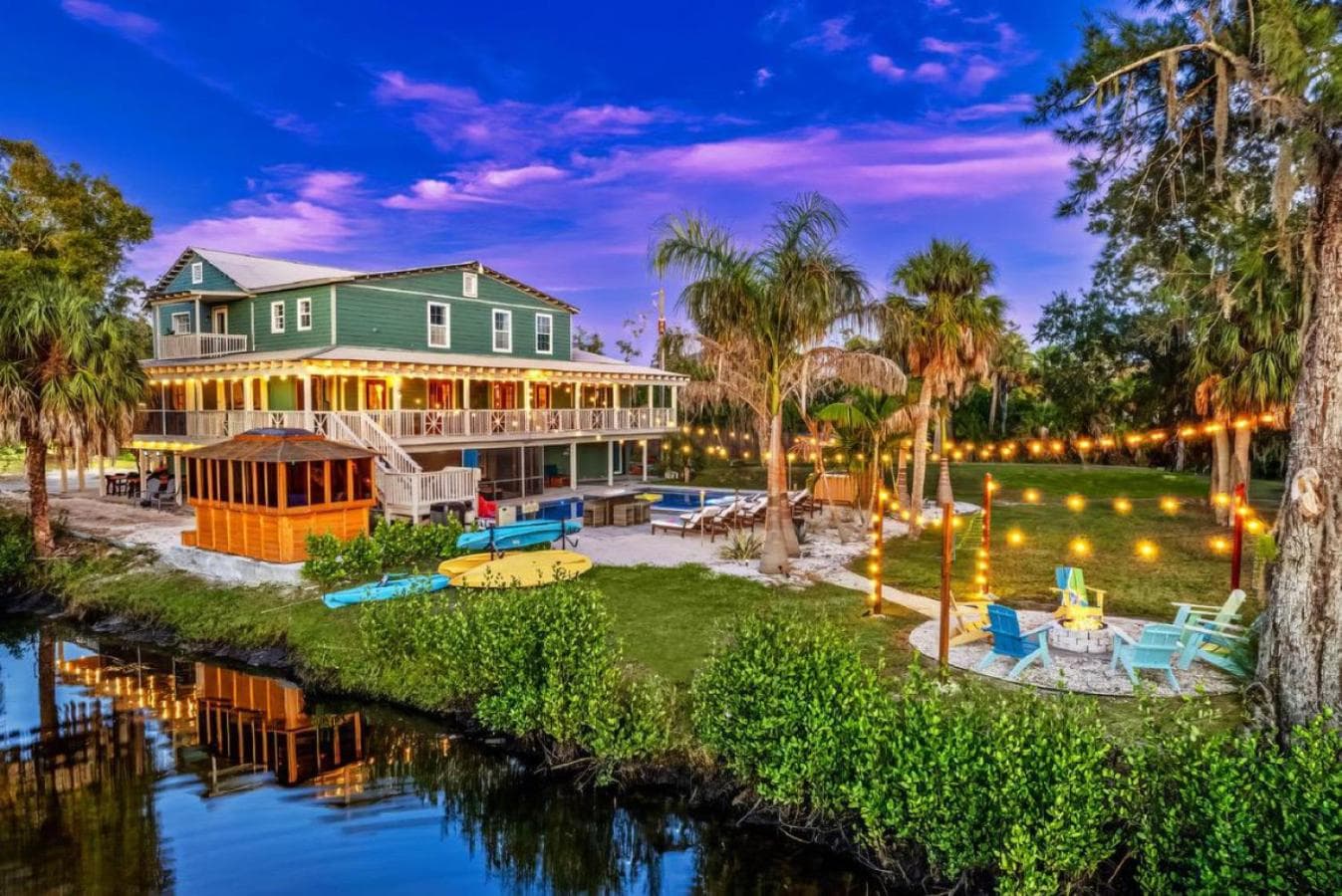 Sleeps 40! 13BR•Heated Pool•Waterfront Resort•Spa
