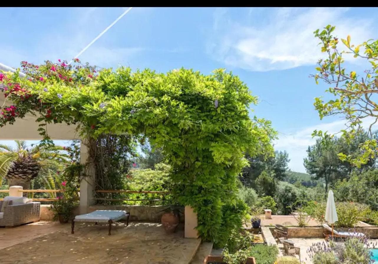 Can Torres con piscina y jardín, santa Gertrudis