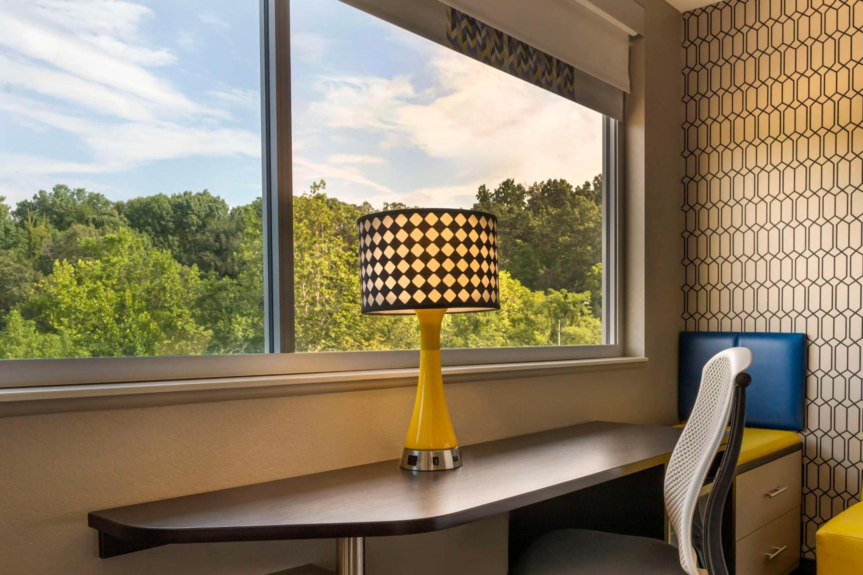 GLo Hotel Asheville-Blue Ridge Parkway