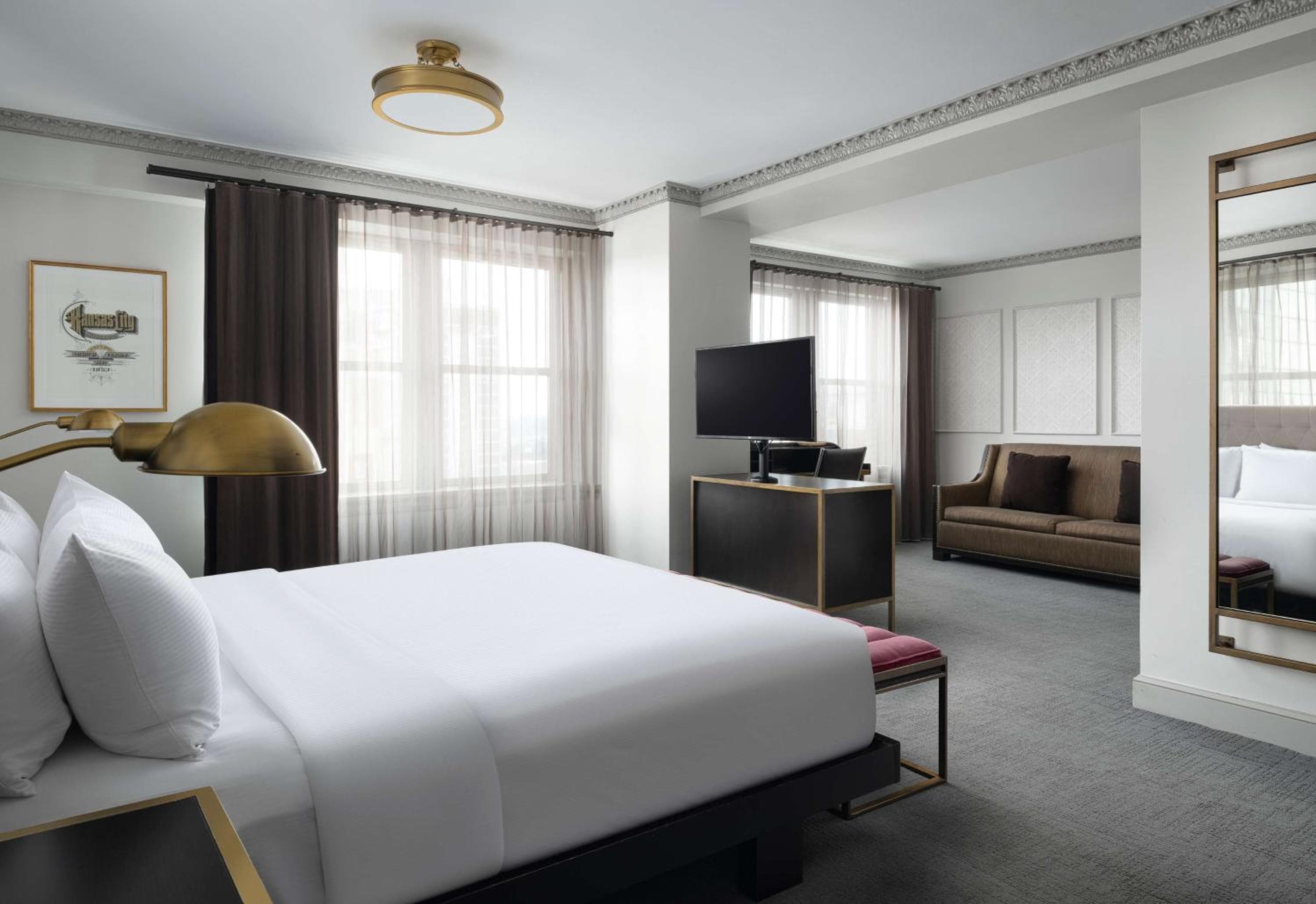 Hotel Phillips Kansas City, Curio Collection By Hilton