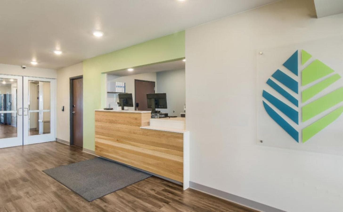 WoodSpring Suites Denver Commerce City