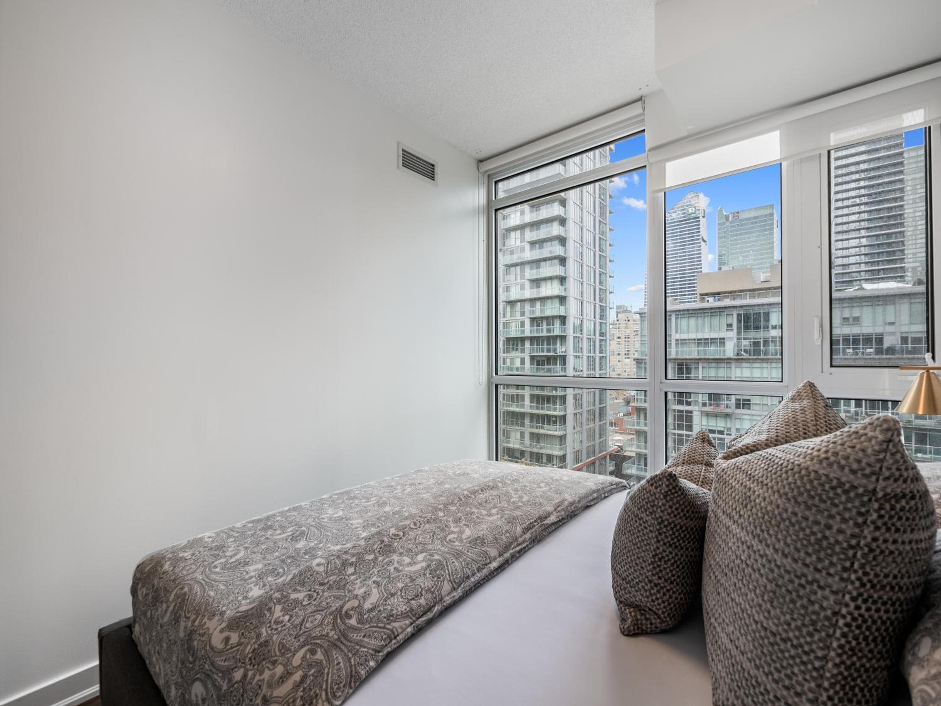 Presidential Two Bedroom Suite - Downtown Toronto