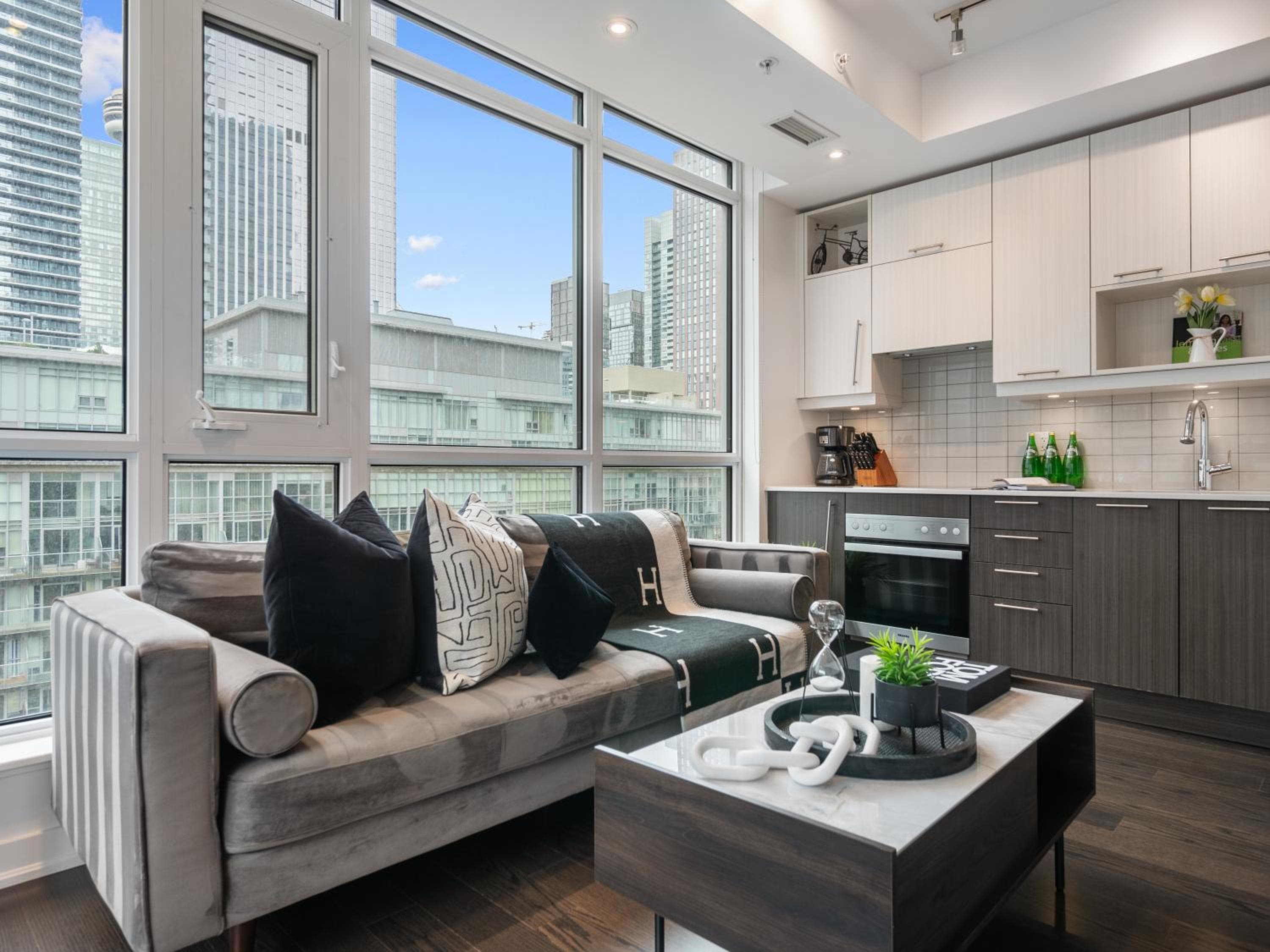 Presidential Two Bedroom Suite - Downtown Toronto