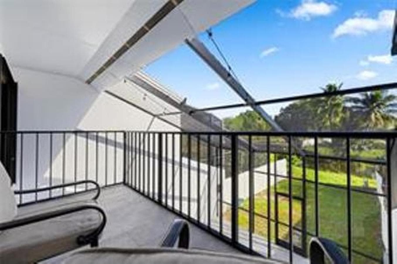 Wellington Updated Townhouse