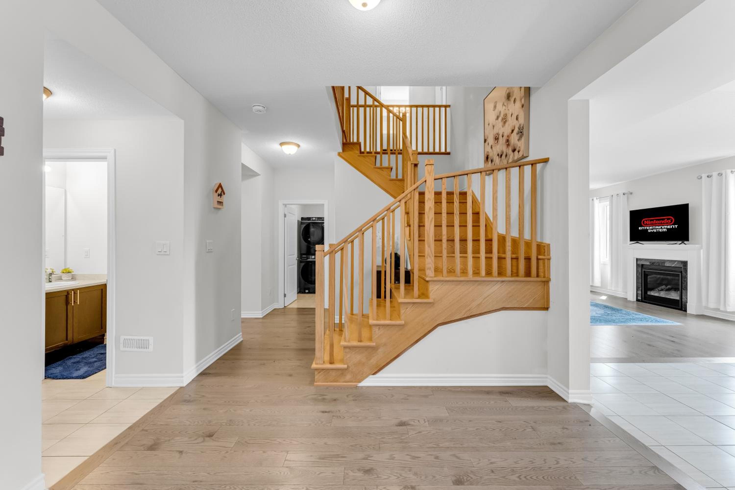 Luxury Mansion minutes to Niagara Falls and Buffalo