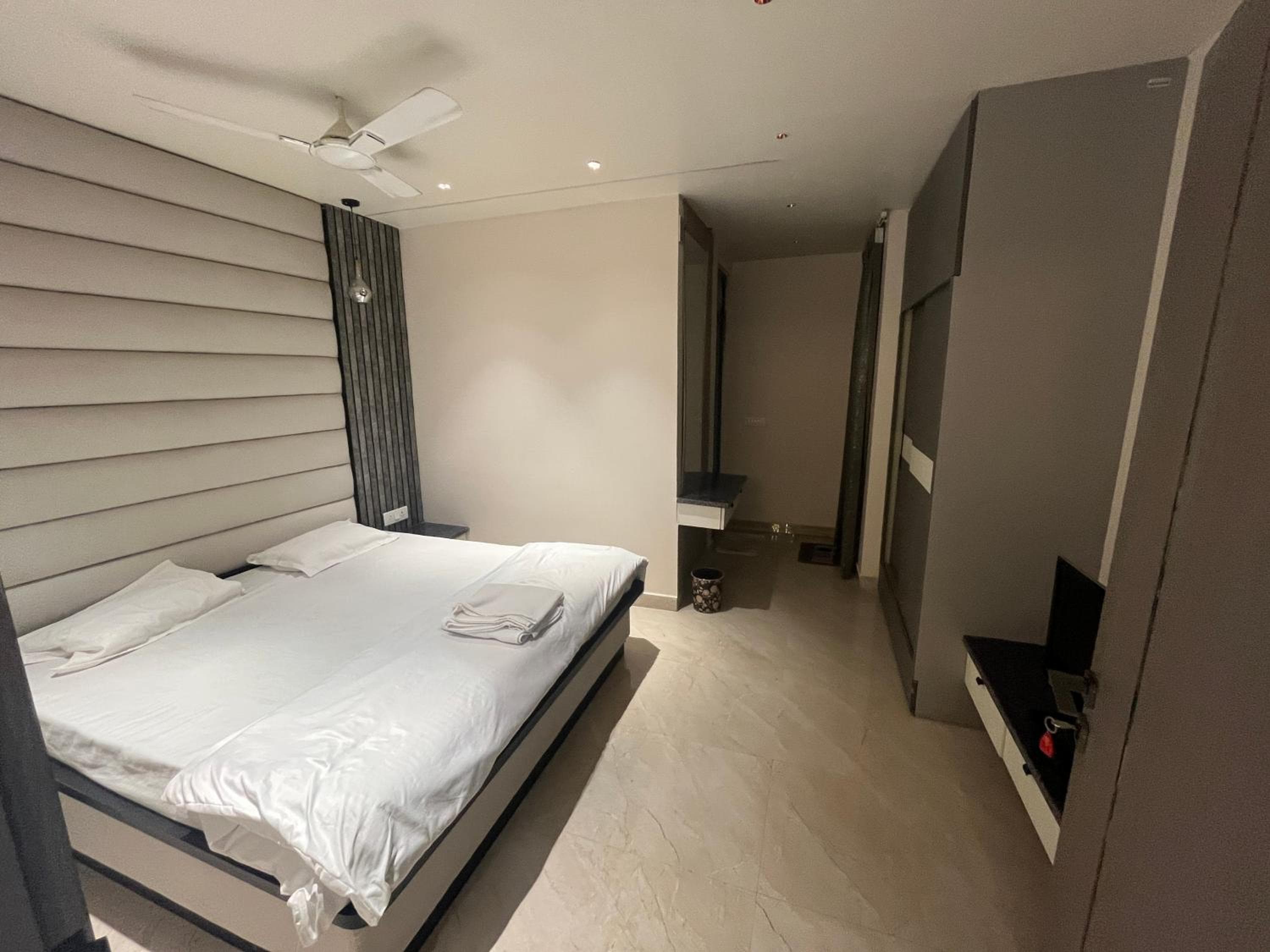 Sangam Darshan Rooms