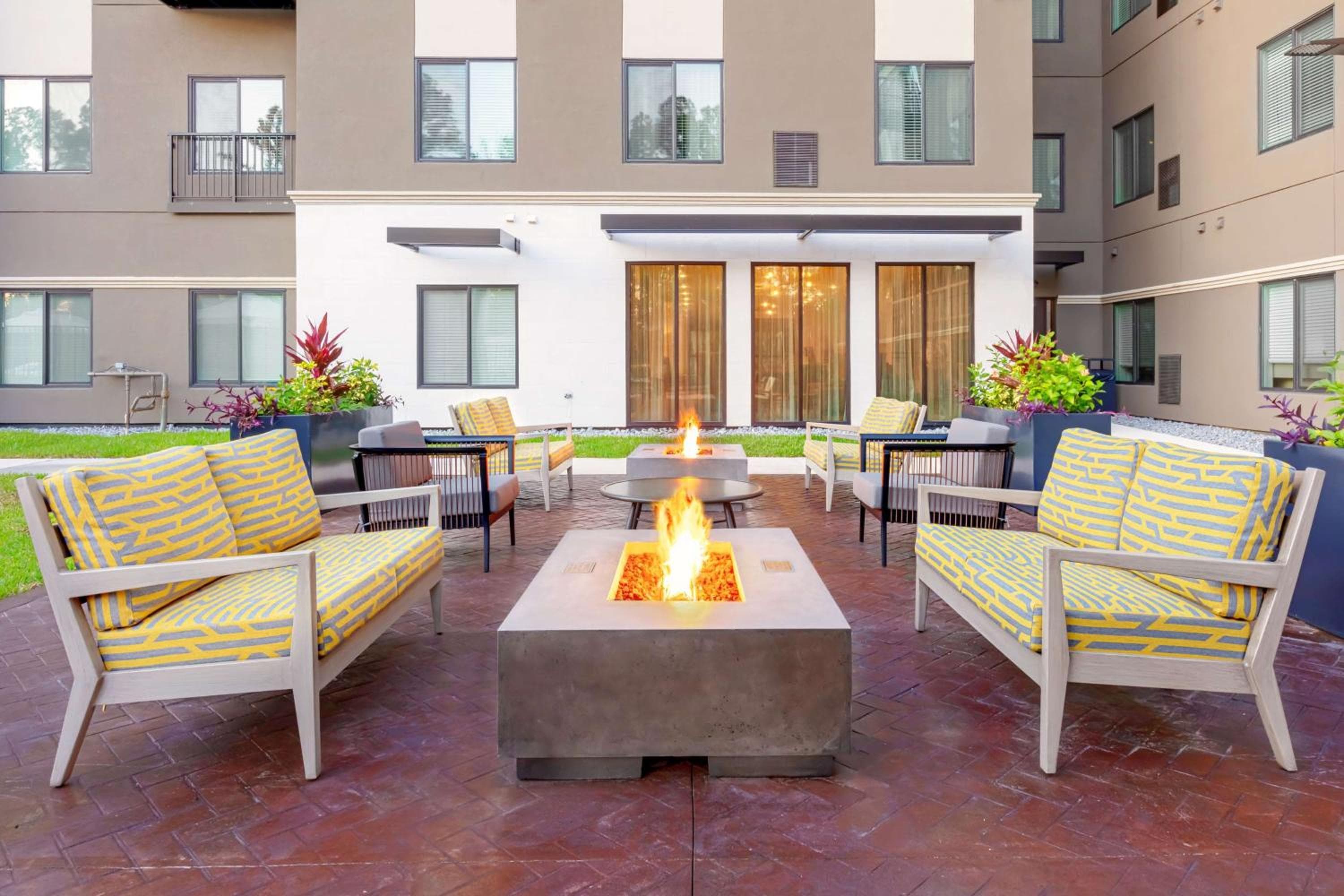 WaterWalk Extended Stay by Wyndham Jacksonville Deerwood Pk