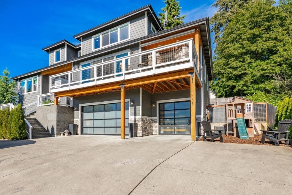 Your Bayview Retreat