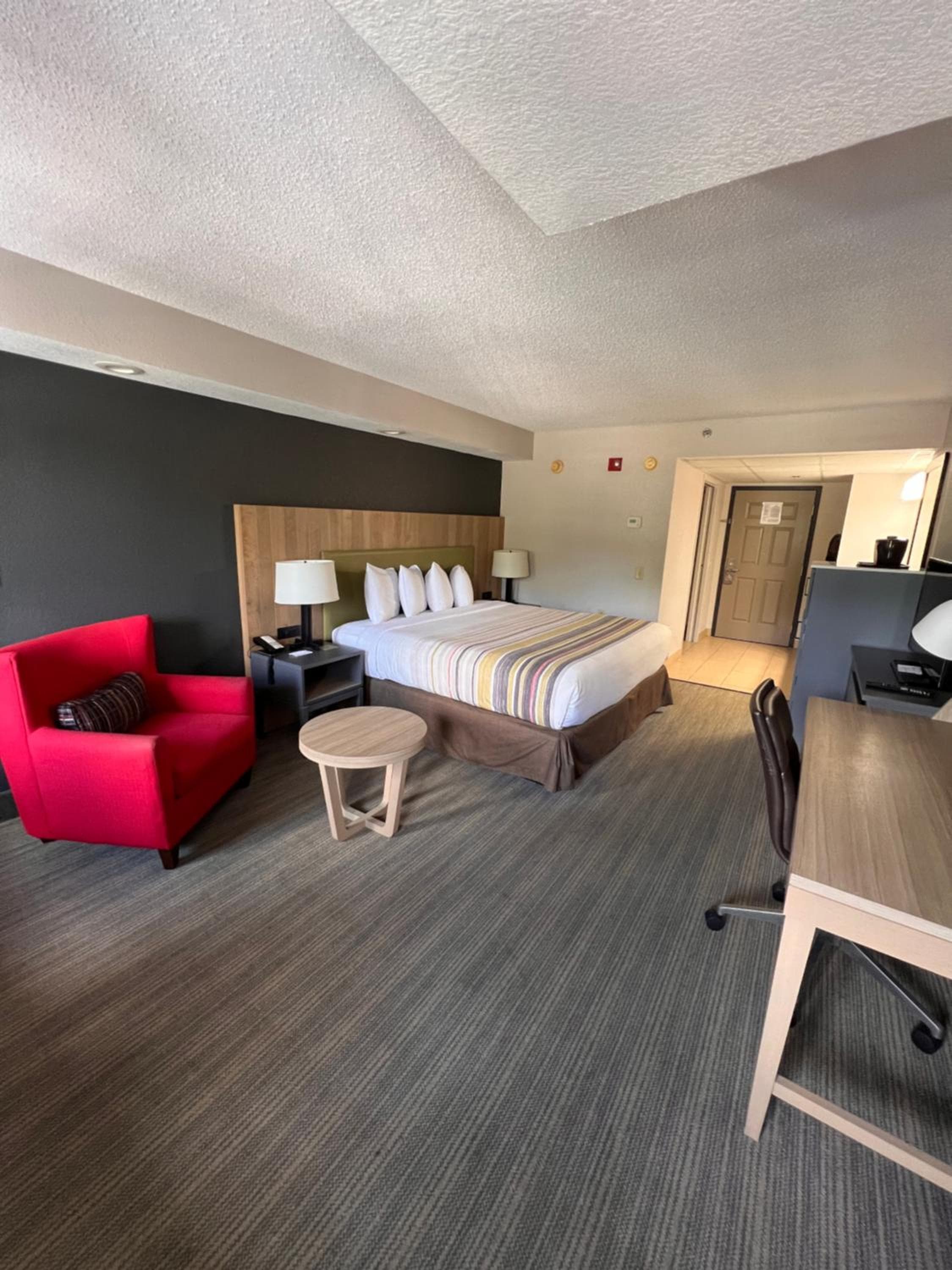 Country Inn & Suites by Radisson, Pigeon Forge South, TN