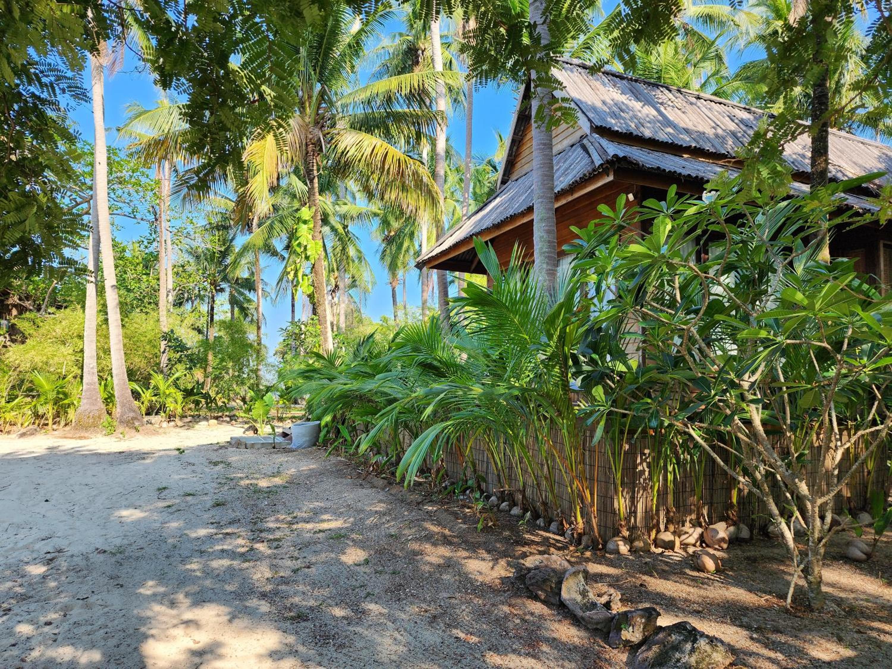 Full Moon Private Island