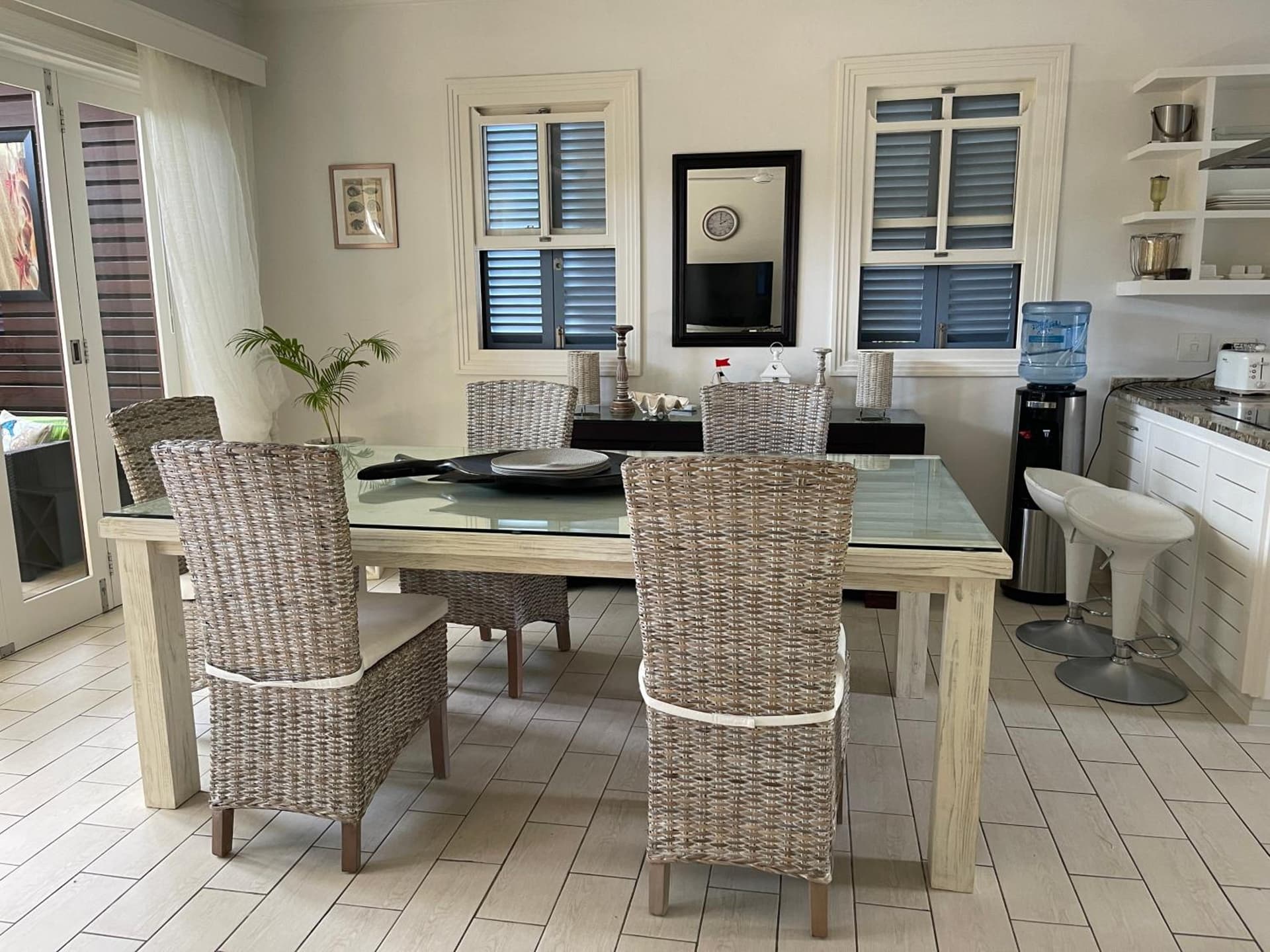 Eden Island House - Onyx