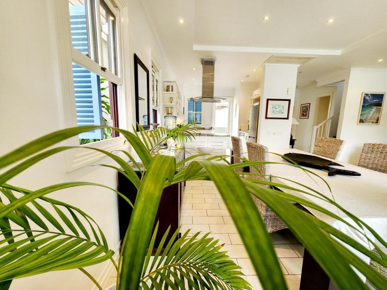 Eden Island House - Onyx