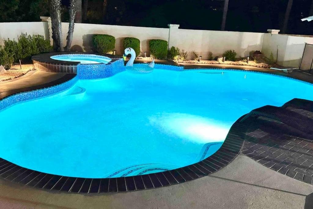 Luxury House 5 bedrooms in West Covina