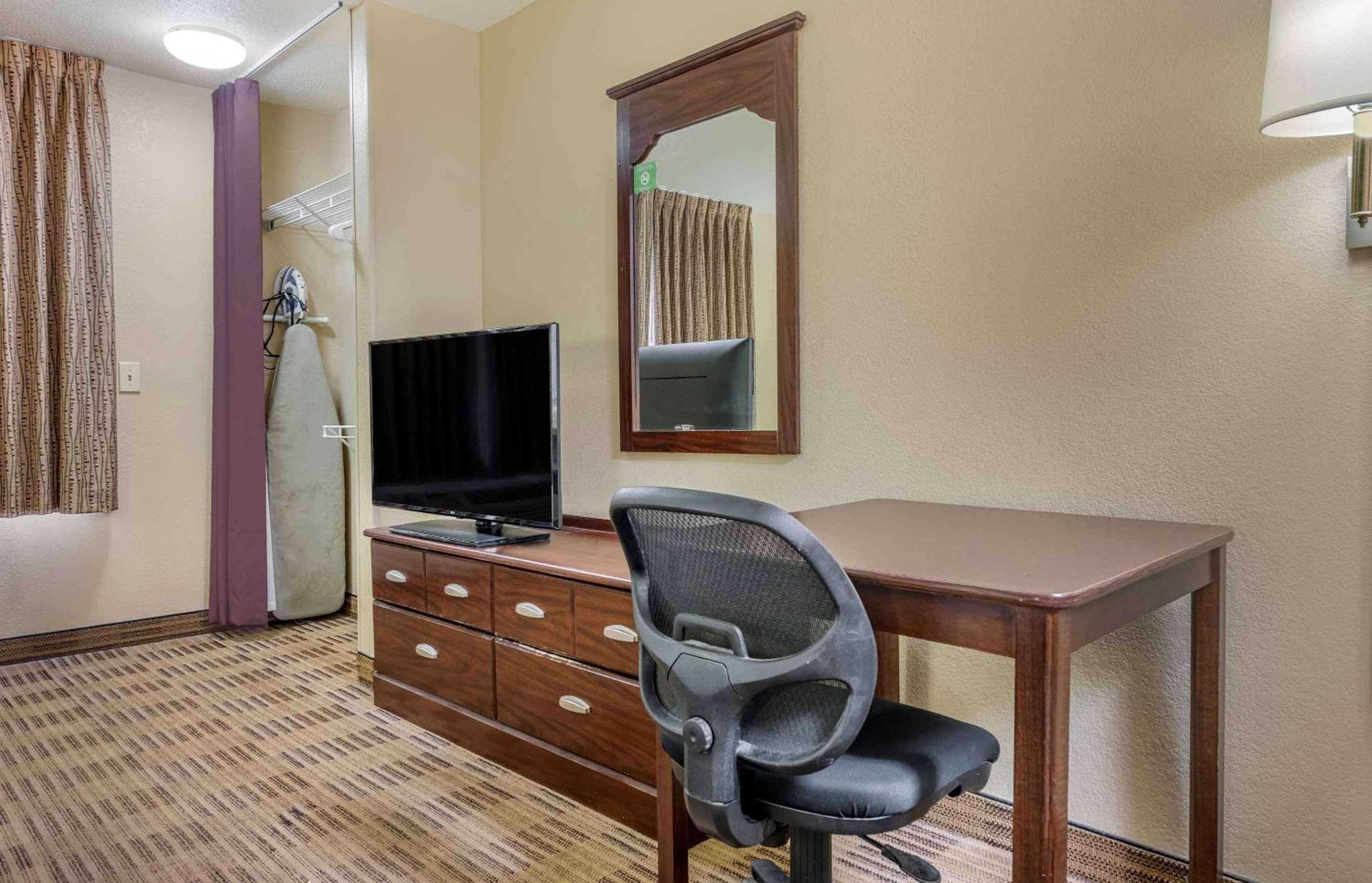 Extended Stay America Select Suites - Detroit - Sterling Heights