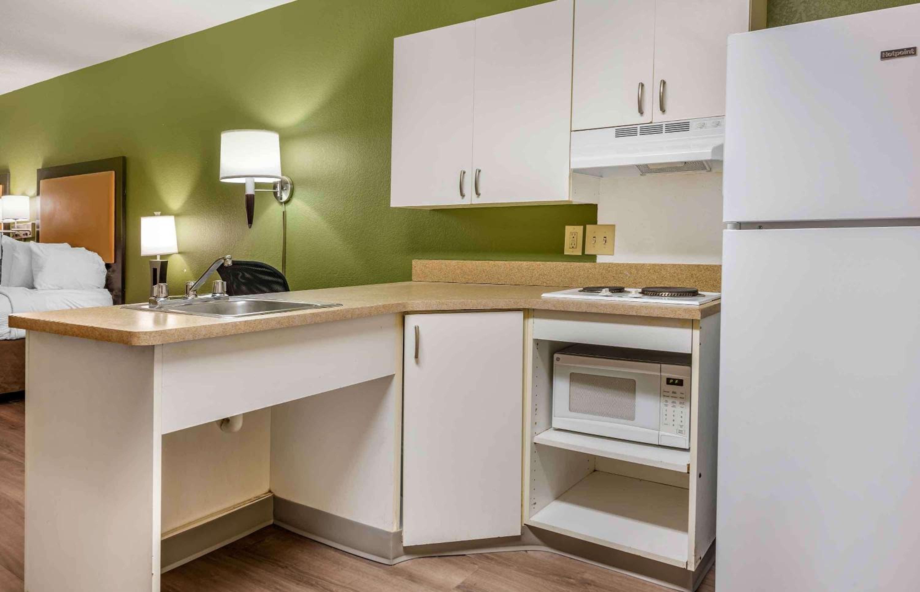 Extended Stay America Select Suites - Detroit - Sterling Heights
