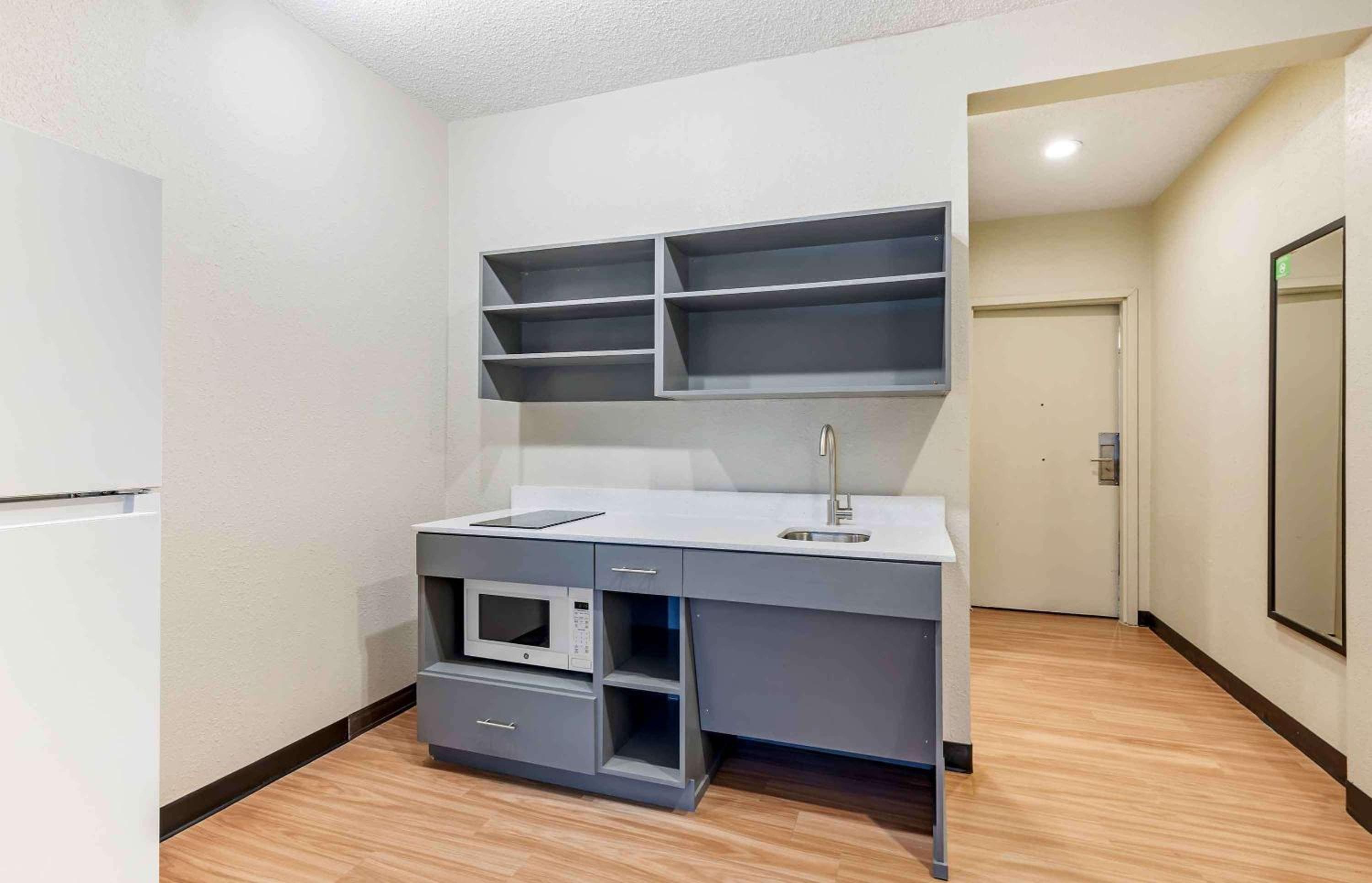Extended Stay America Suites - Buffalo - Airport