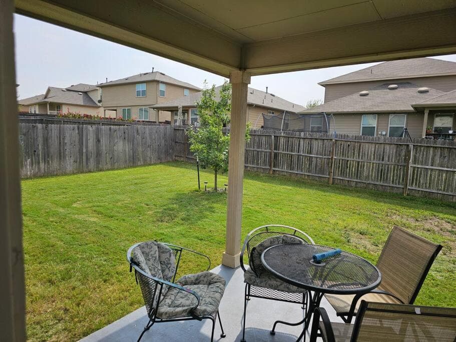 5 Bedroom Luxurious Retreat in Schertz, San Antonio
