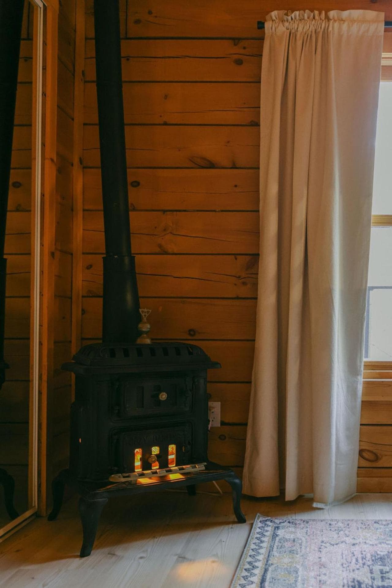 Award-Winning A-Frame with Cedar Hot Tub and Views