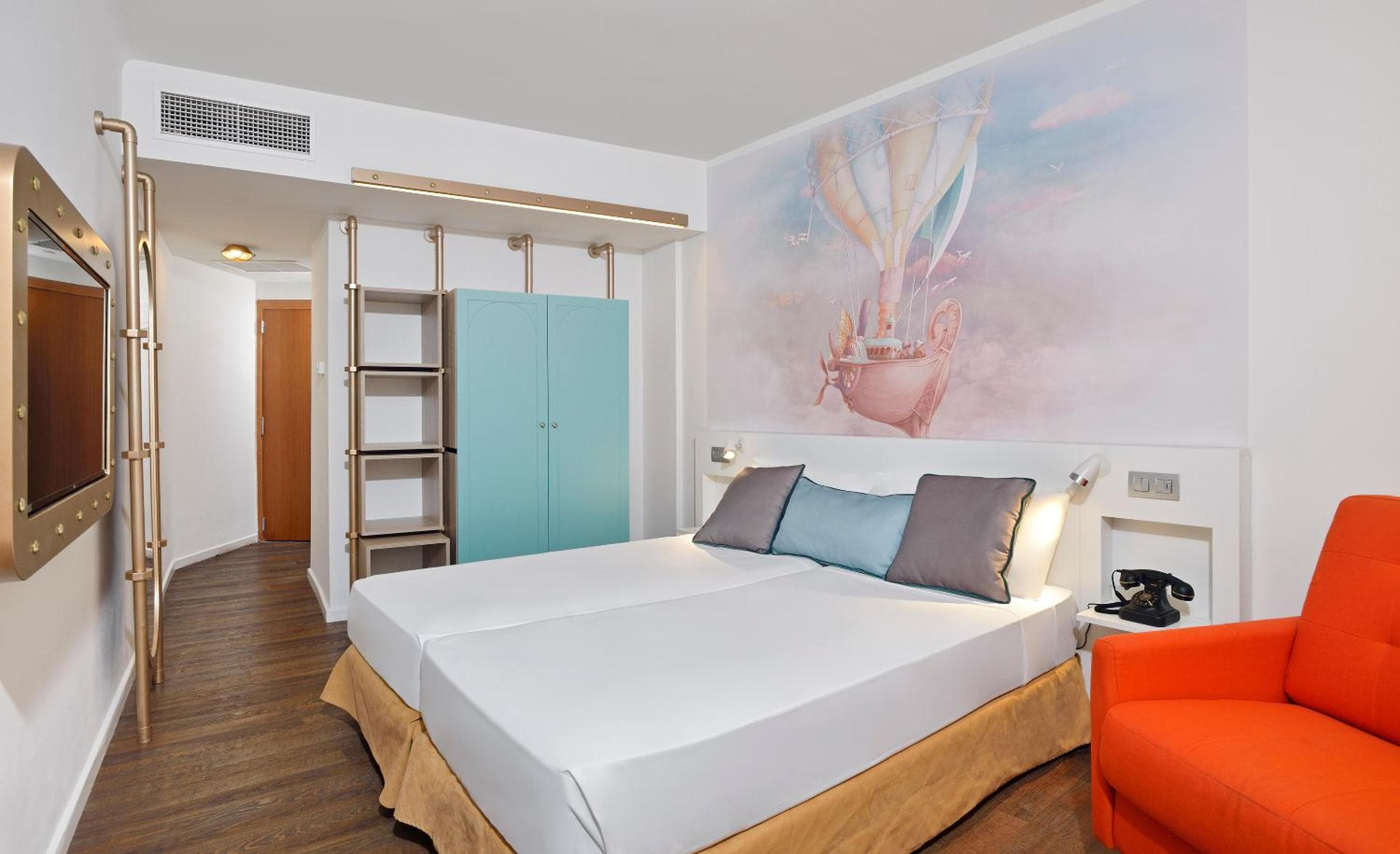hotel room