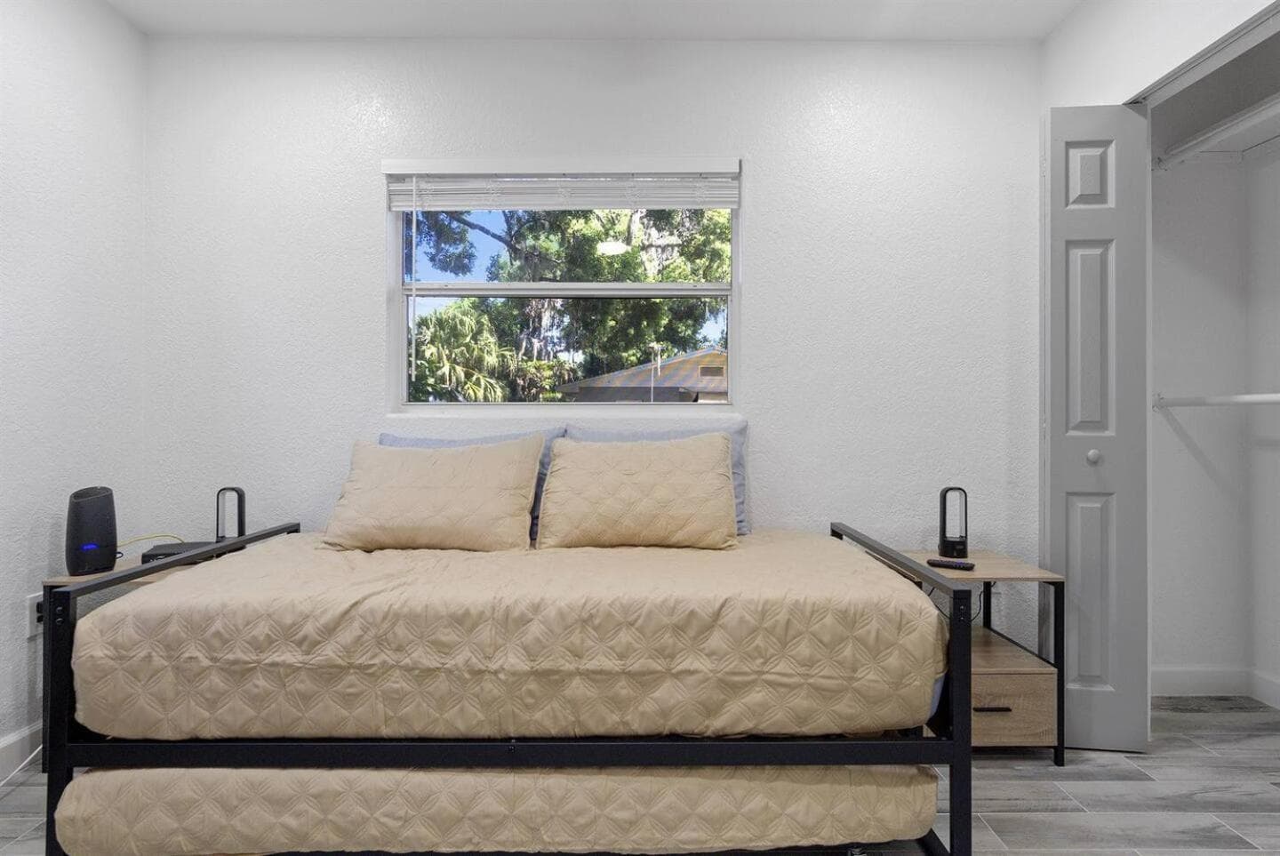 Modern 3br Duplex Kitchen, Wi-fi & Pet-friendly