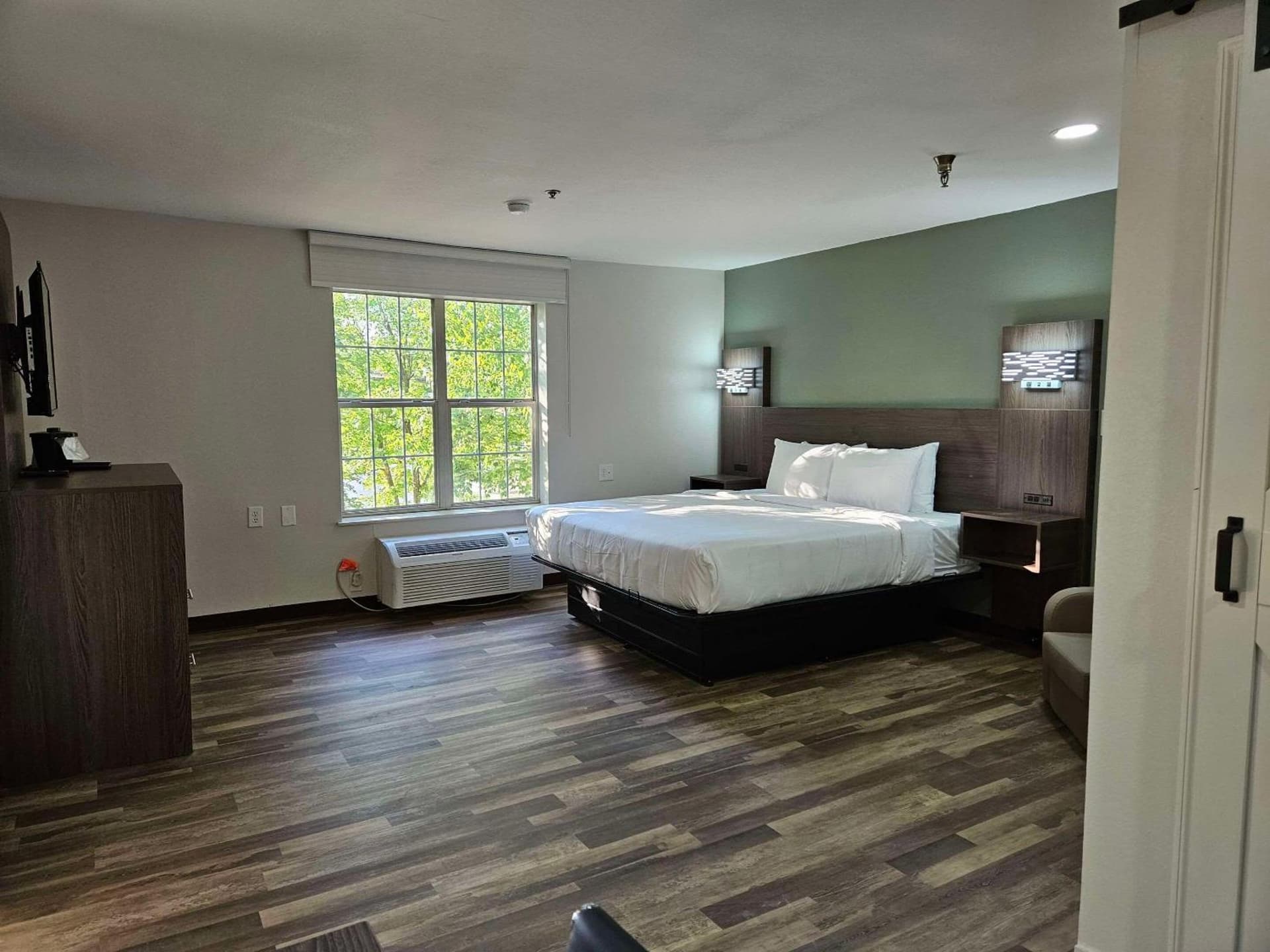 Quality Inn & Suites Columbia Harbison