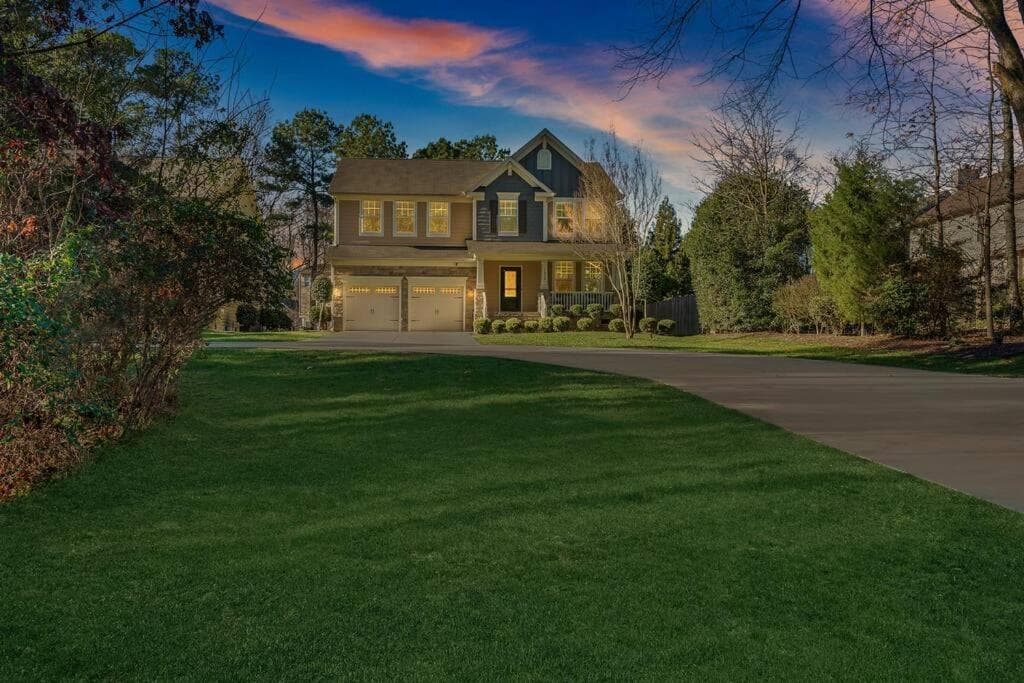 Spacious Family Getaway ~ Fire Pit~ Private Office