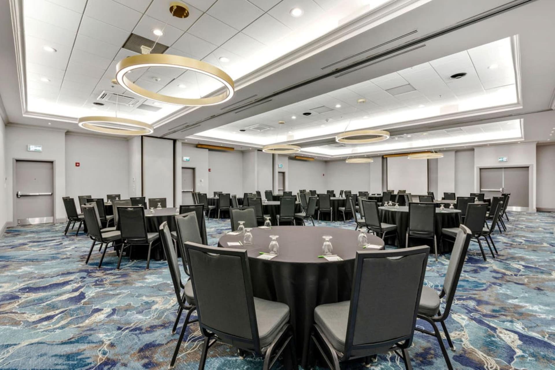 Holiday Inn & Suites Ottawa Kanata by IHG