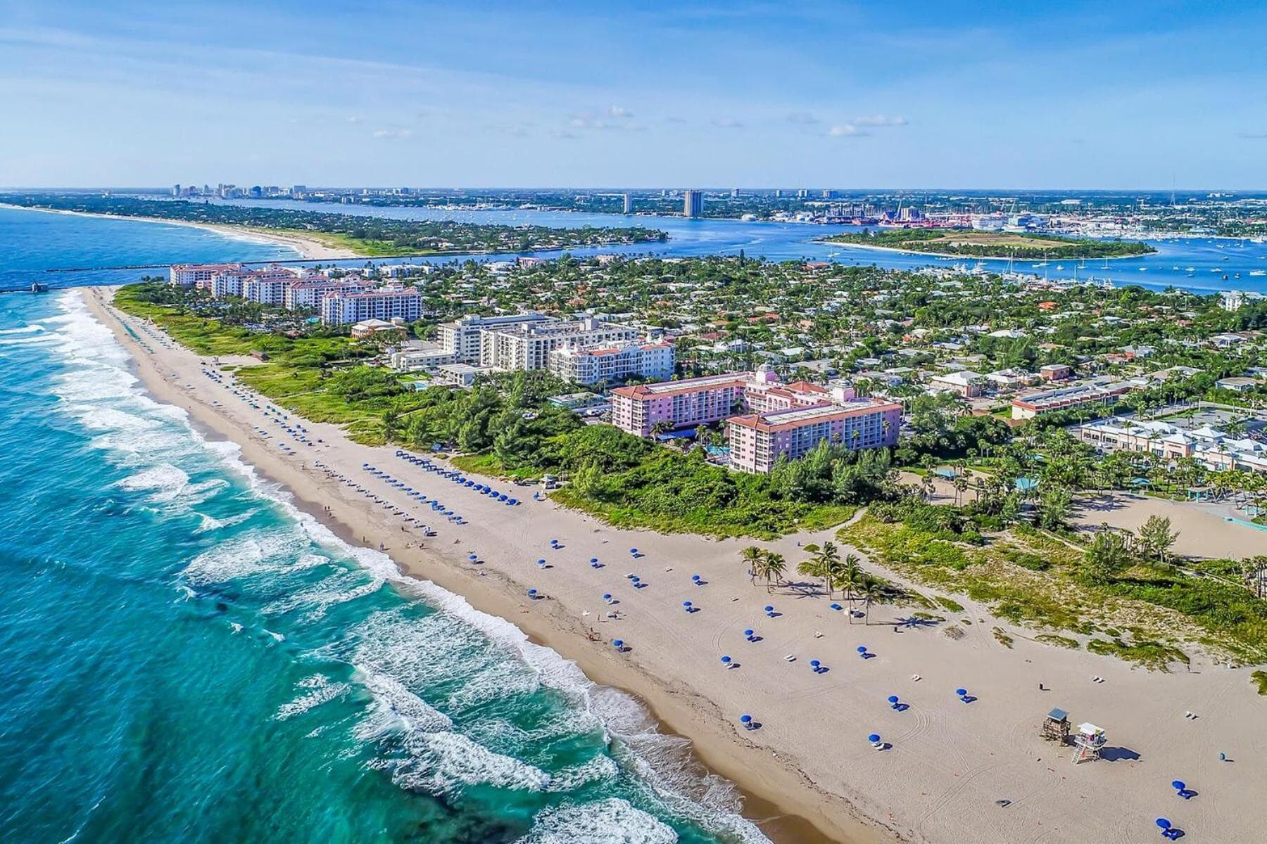Family Retreat near Beach, Downtown and PGA