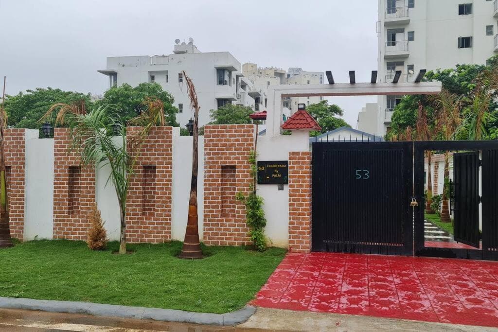 Courtyard By Palm -3BKH Mini Farm House