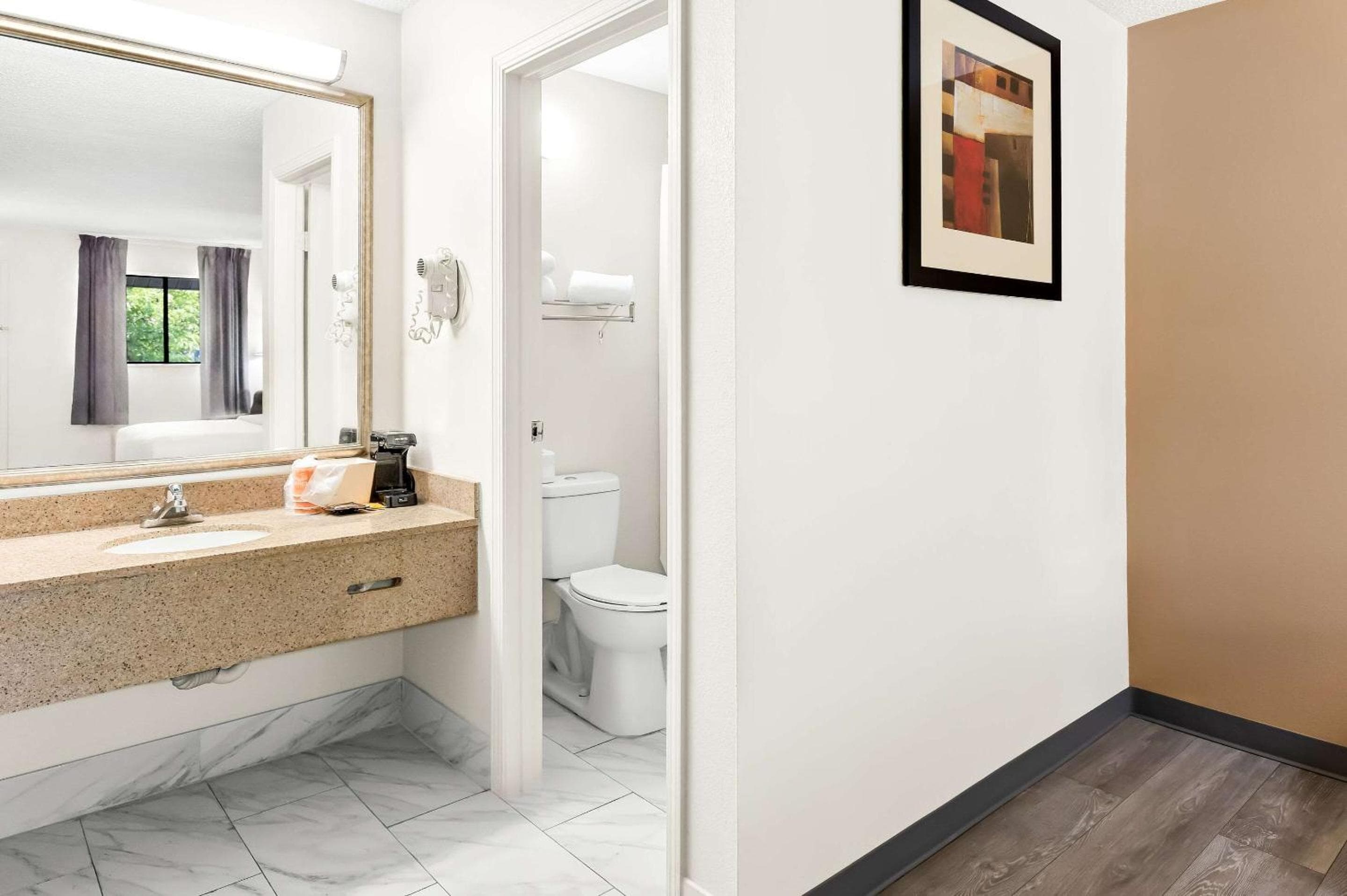 Quality Inn Middleburg Heights near Cleveland Airport
