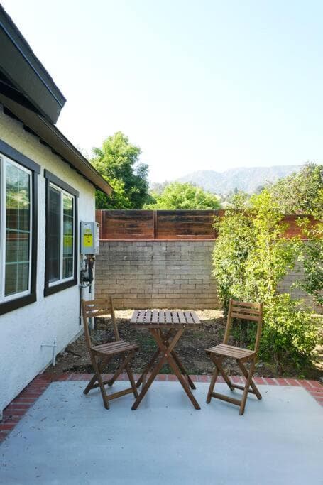 Peaceful Retreat in Duarte, Near LA, Pasadena, and Orange County