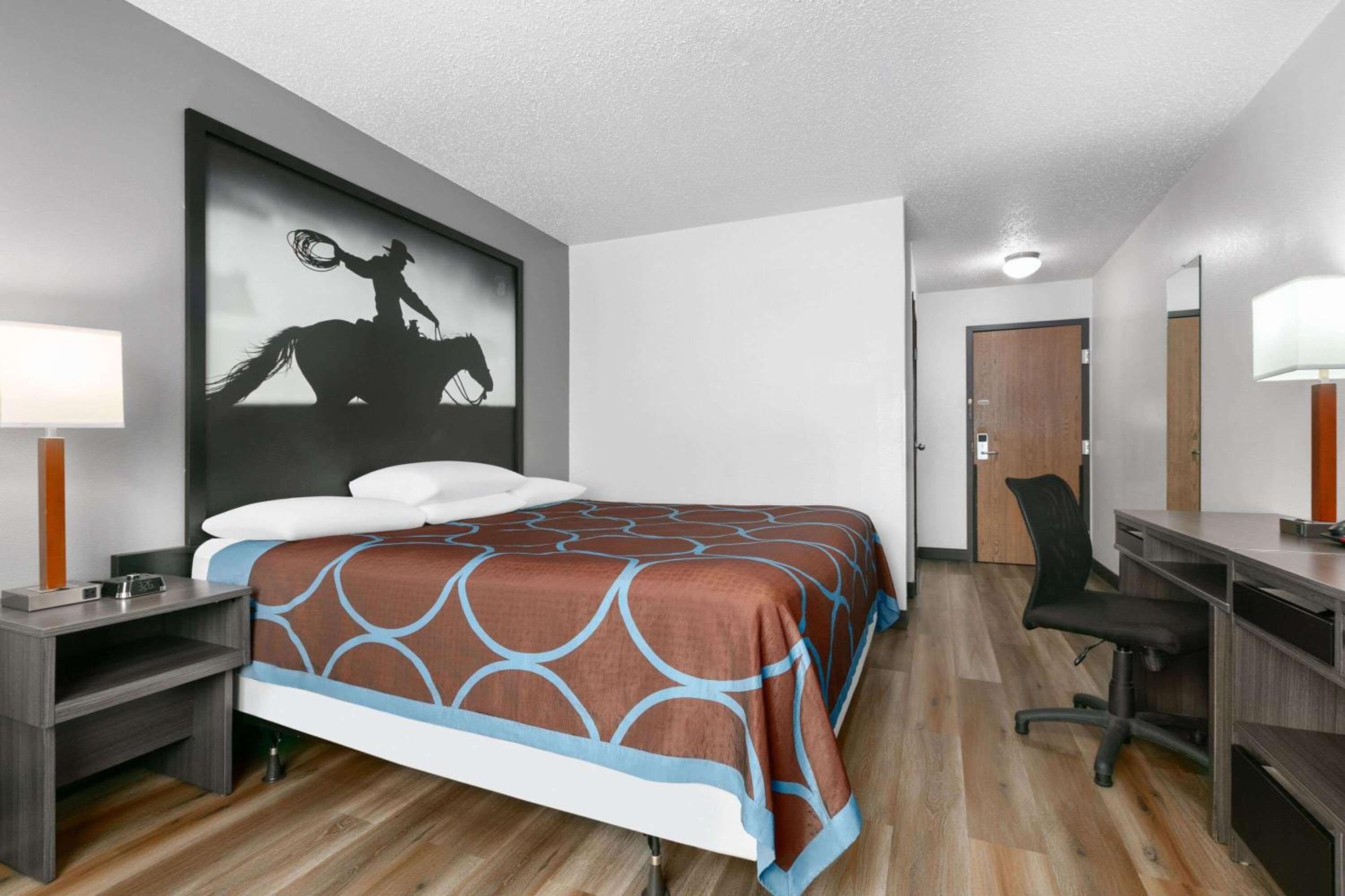 Super 8 by Wyndham Grapevine/DFW Airport Northwest