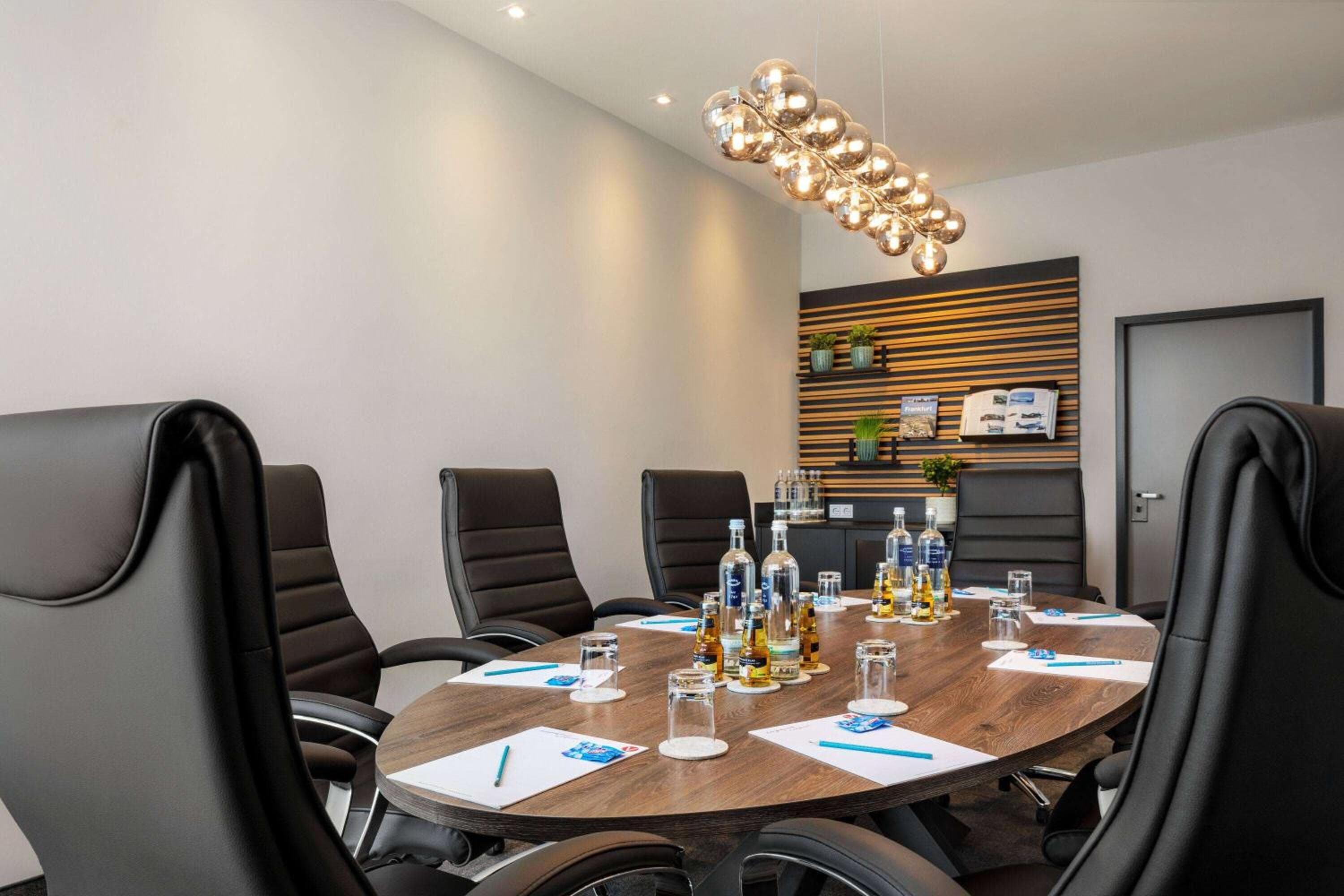 Sunday Hotel Frankfurt Airport Kelsterbach