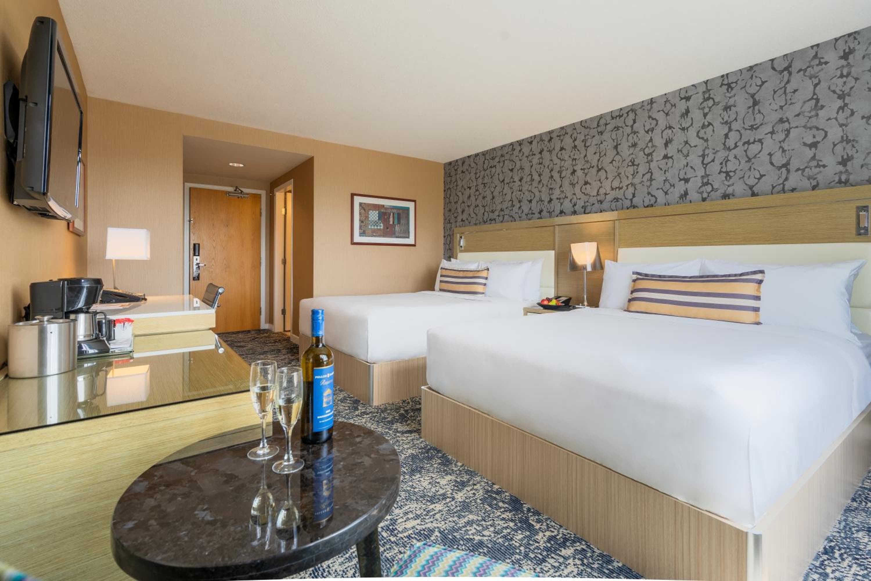 Executive Plaza Hotel & Conference Centre, Metro Vancouver