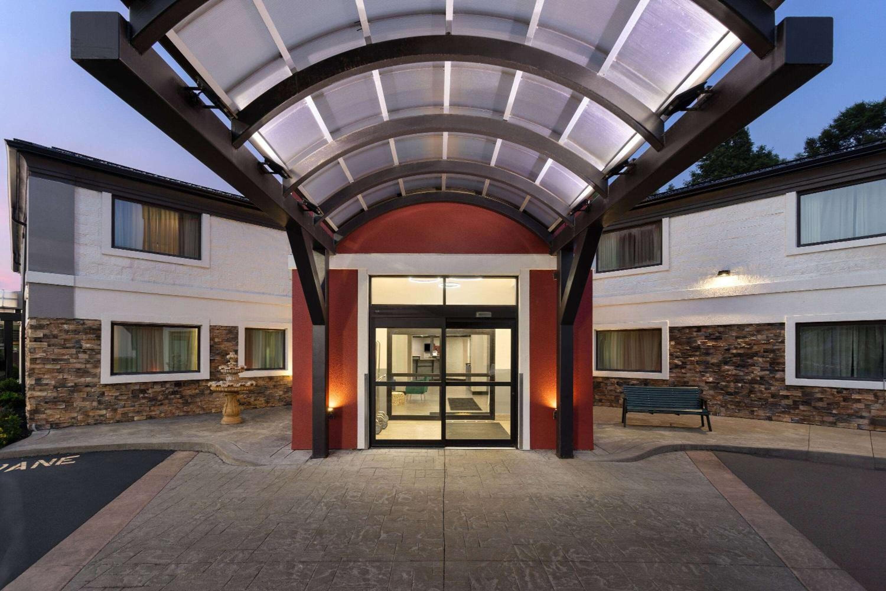 La Quinta Inn by Wyndham Buffalo Airport