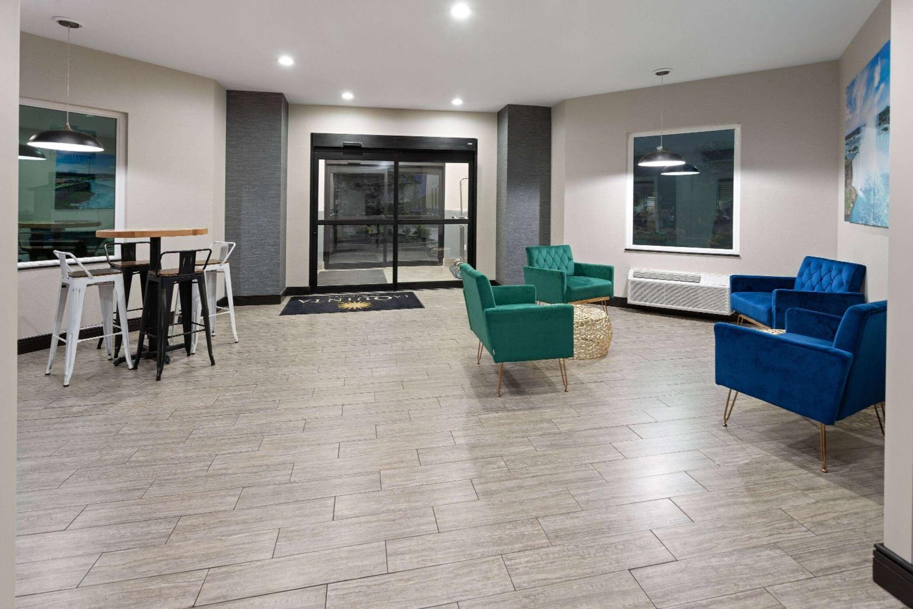 La Quinta Inn by Wyndham Buffalo Airport