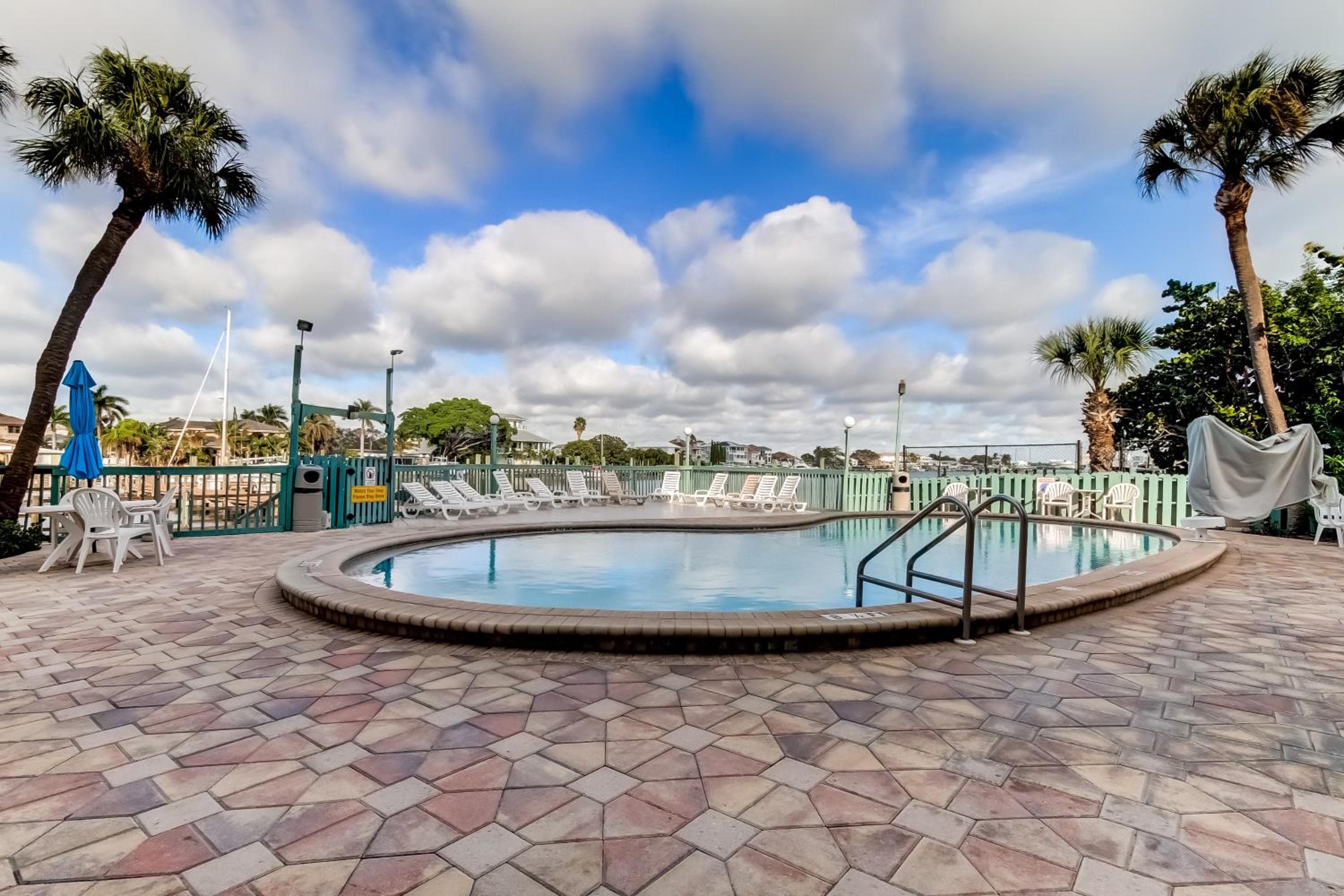 Dockside Condominiums - Water View Unit 402
