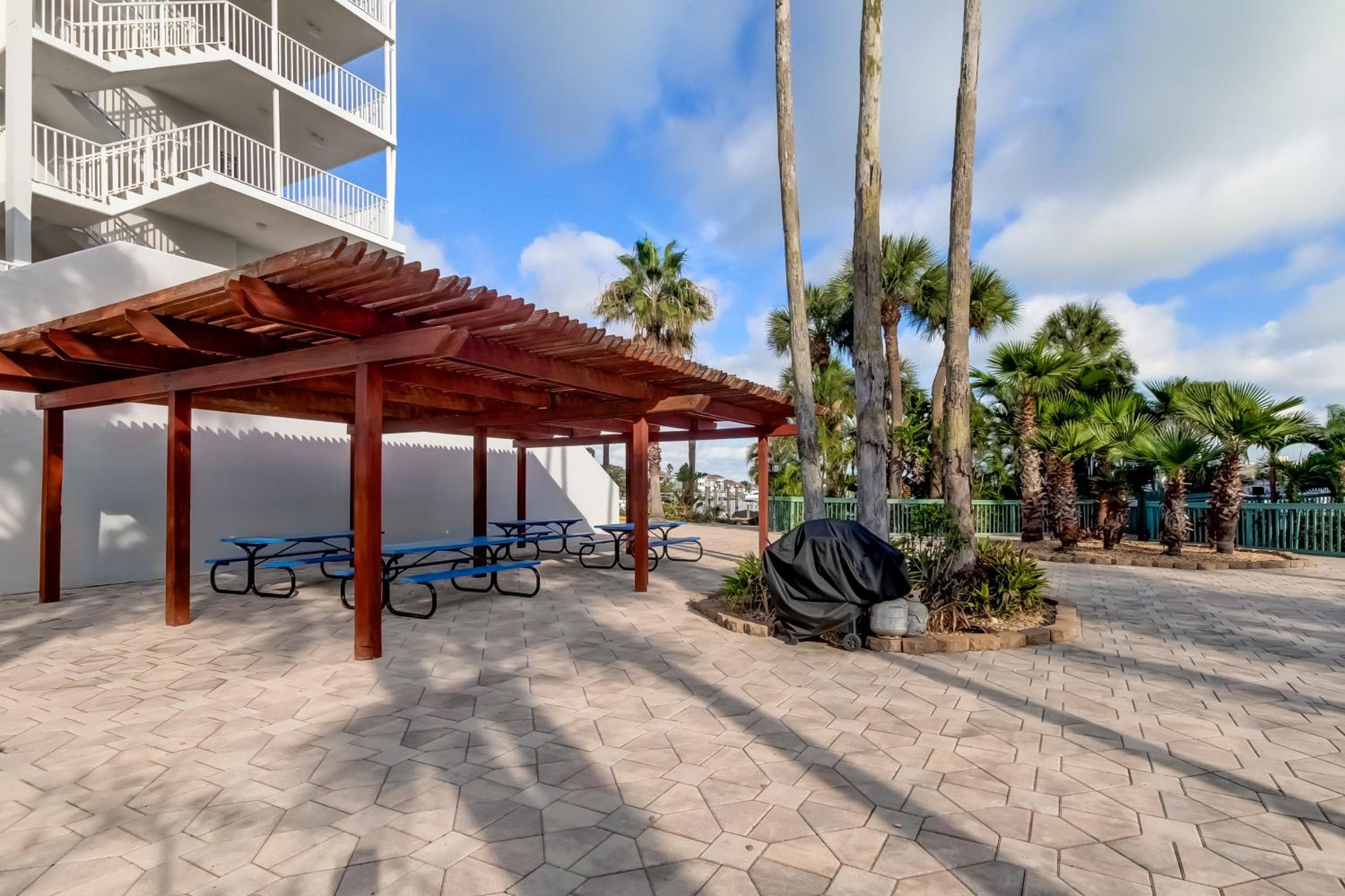 Dockside Condominiums - Water View Unit 402