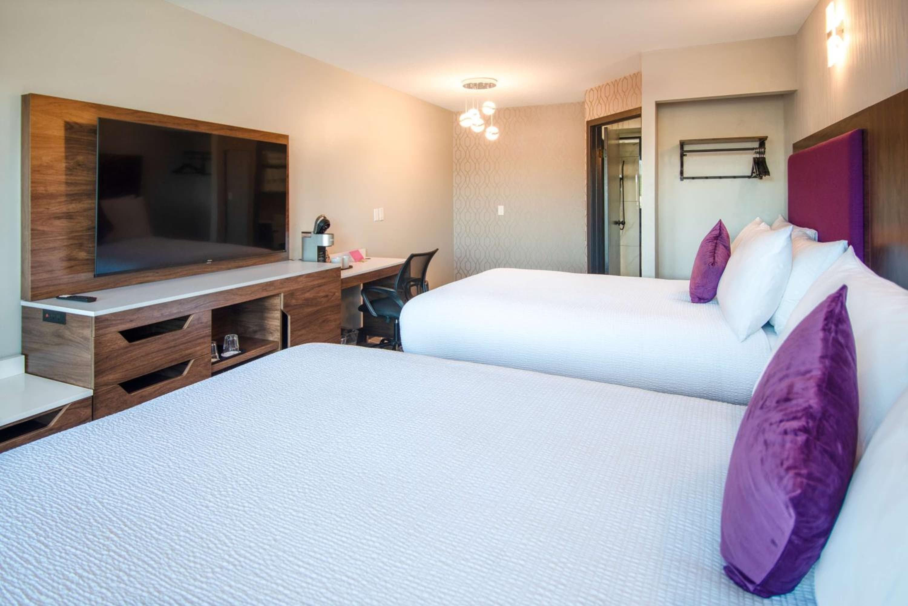Coast Courtenay Hotel
