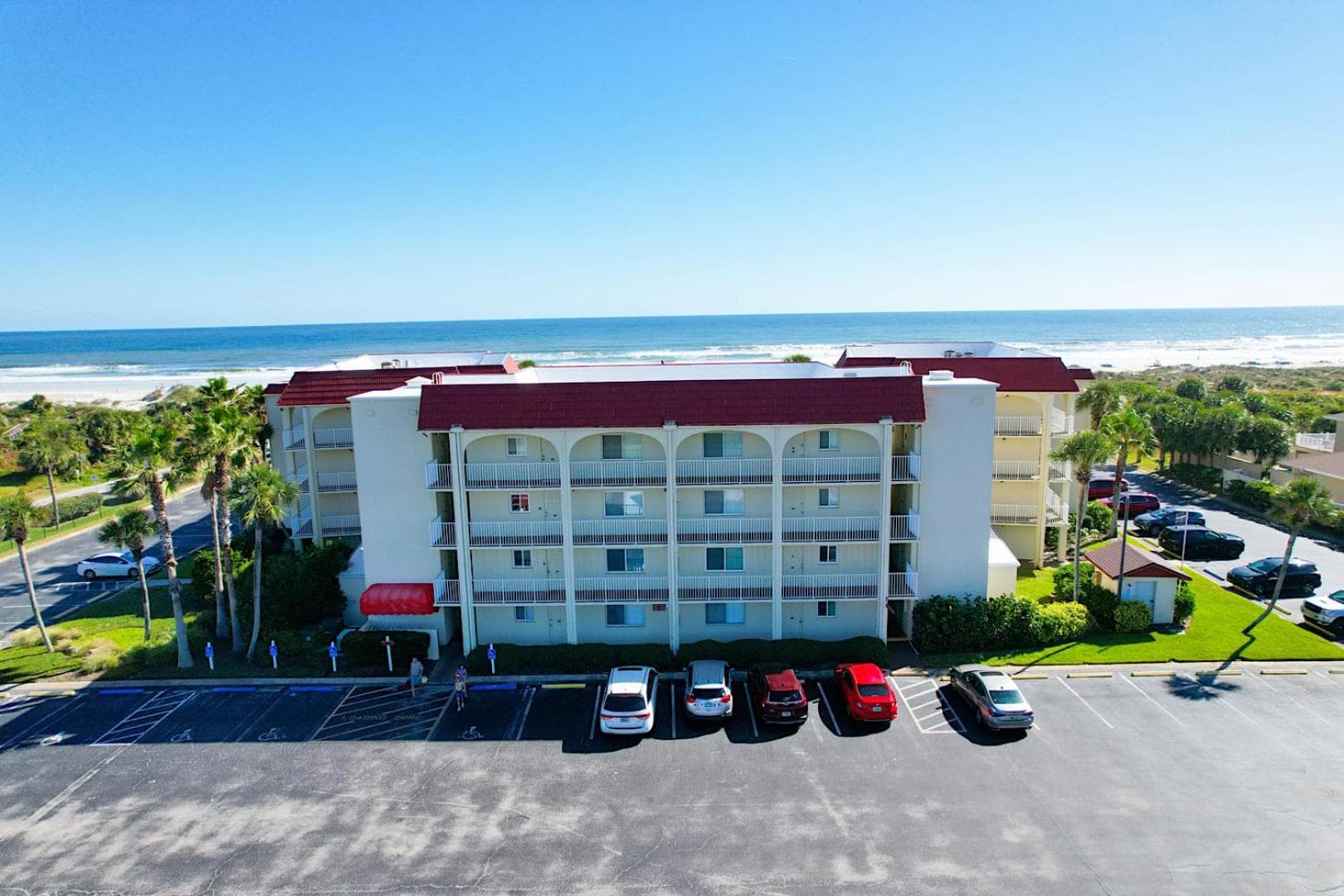 Beachfront Luxury 3BR Condo Amazing View