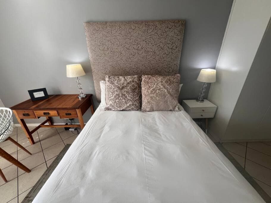 Escape to 205 in Stellenbosch central-free parking