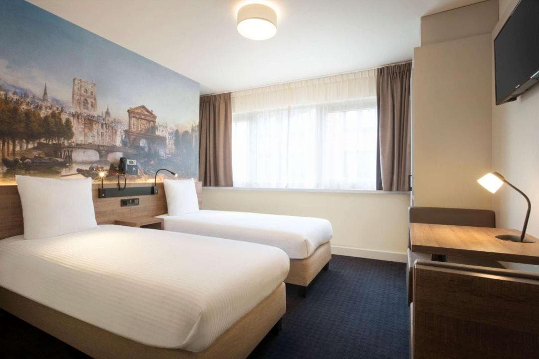 Rotterdam Teleport Hotel