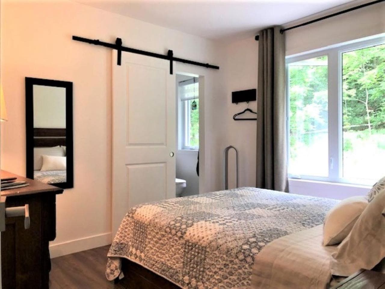 Rooms in peaceful nature settings