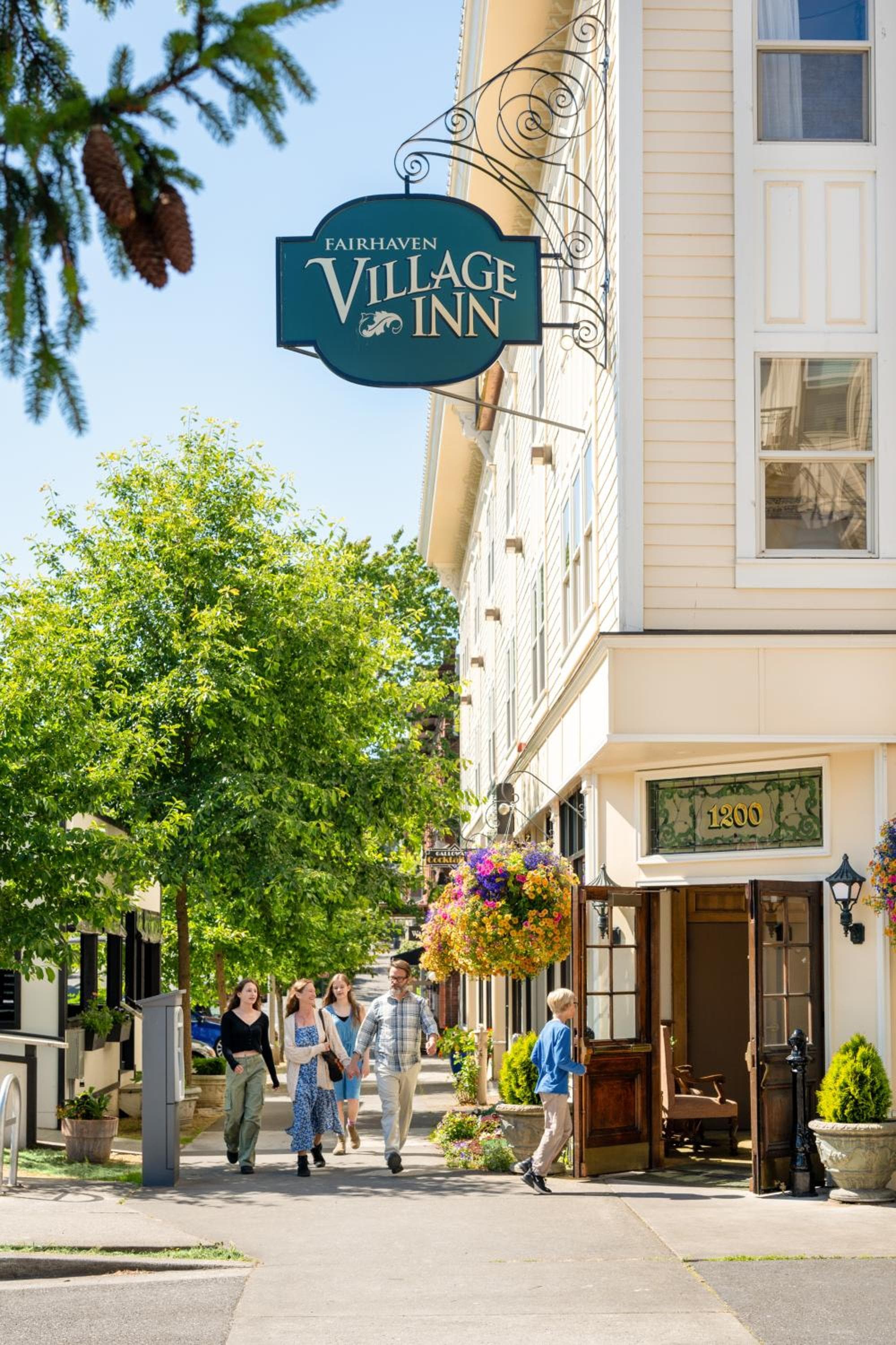 Fairhaven Village Inn
