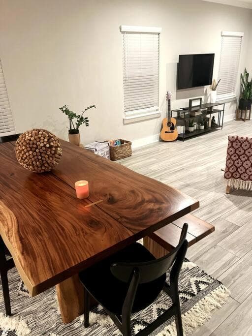 Fabulous Getaway 6 blocks from the Ocean