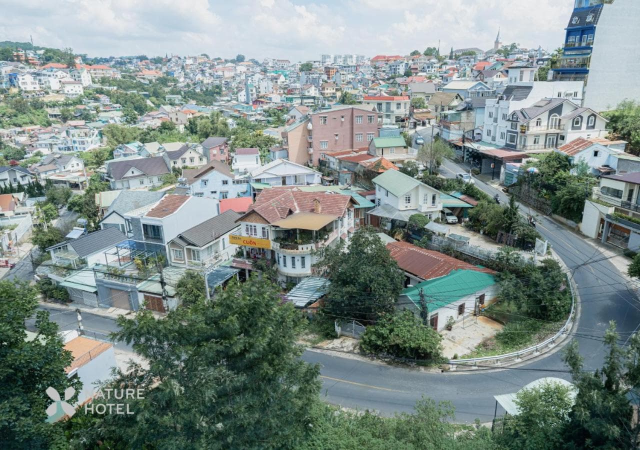 Nature Hotel - Luong The Vinh