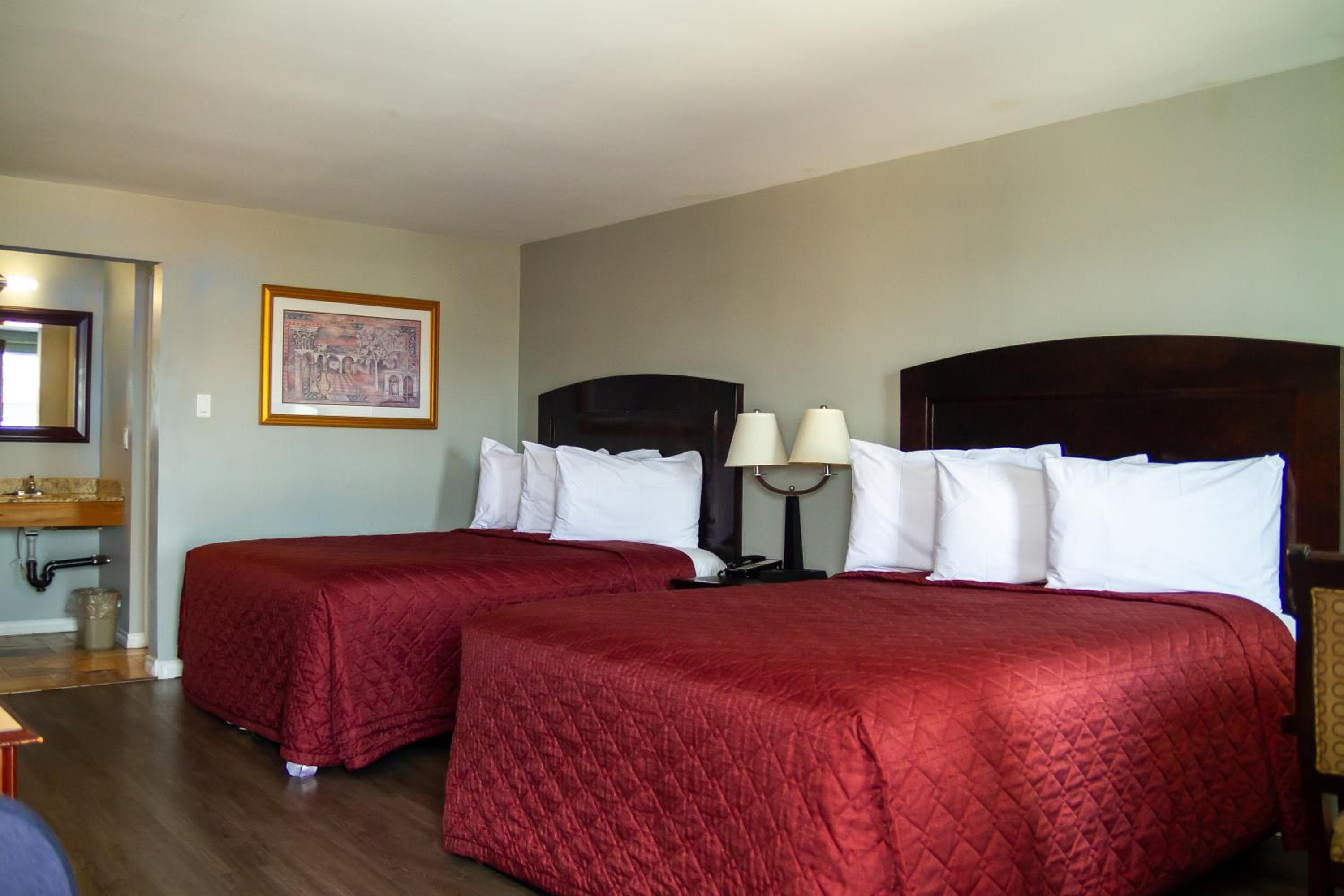 Saxony Motel