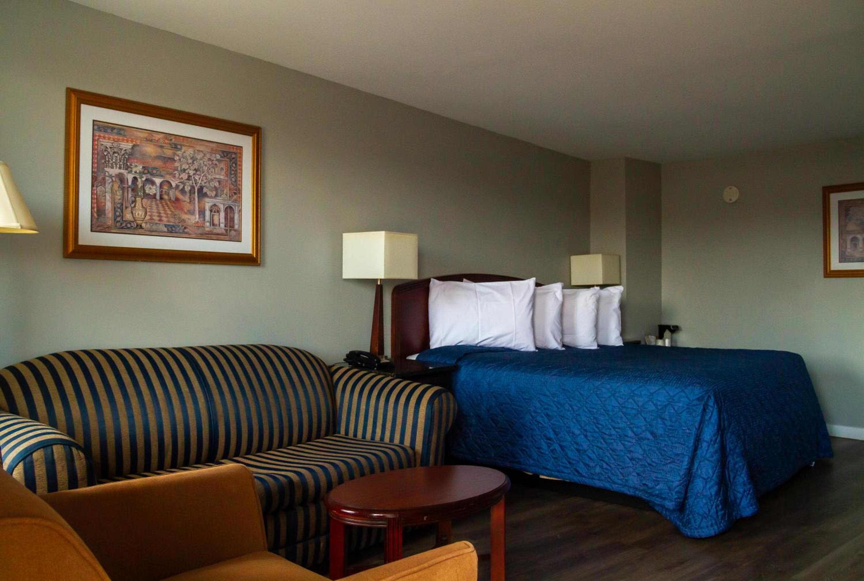 Saxony Motel