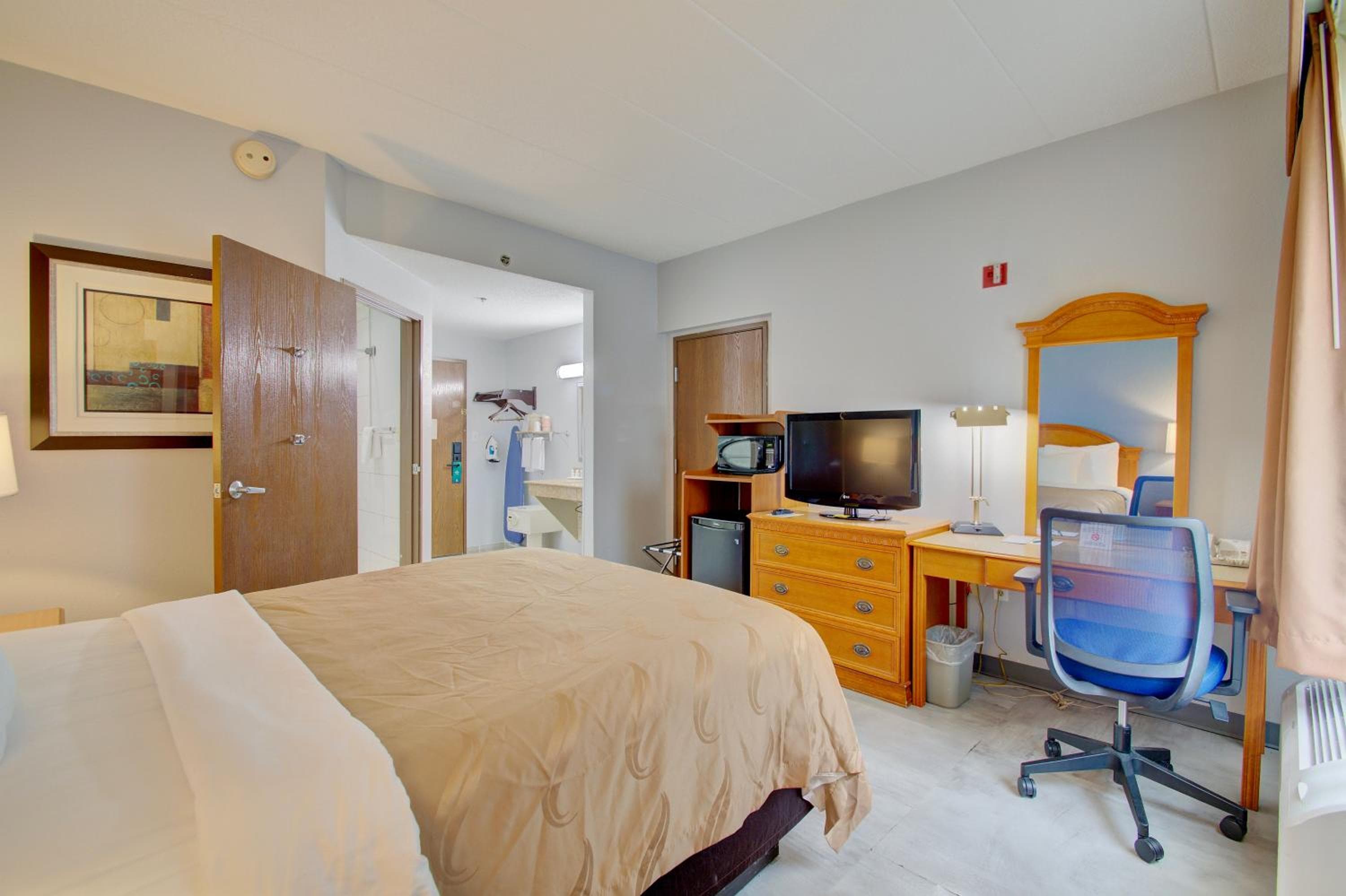 Quality Inn & Suites CVG Airport